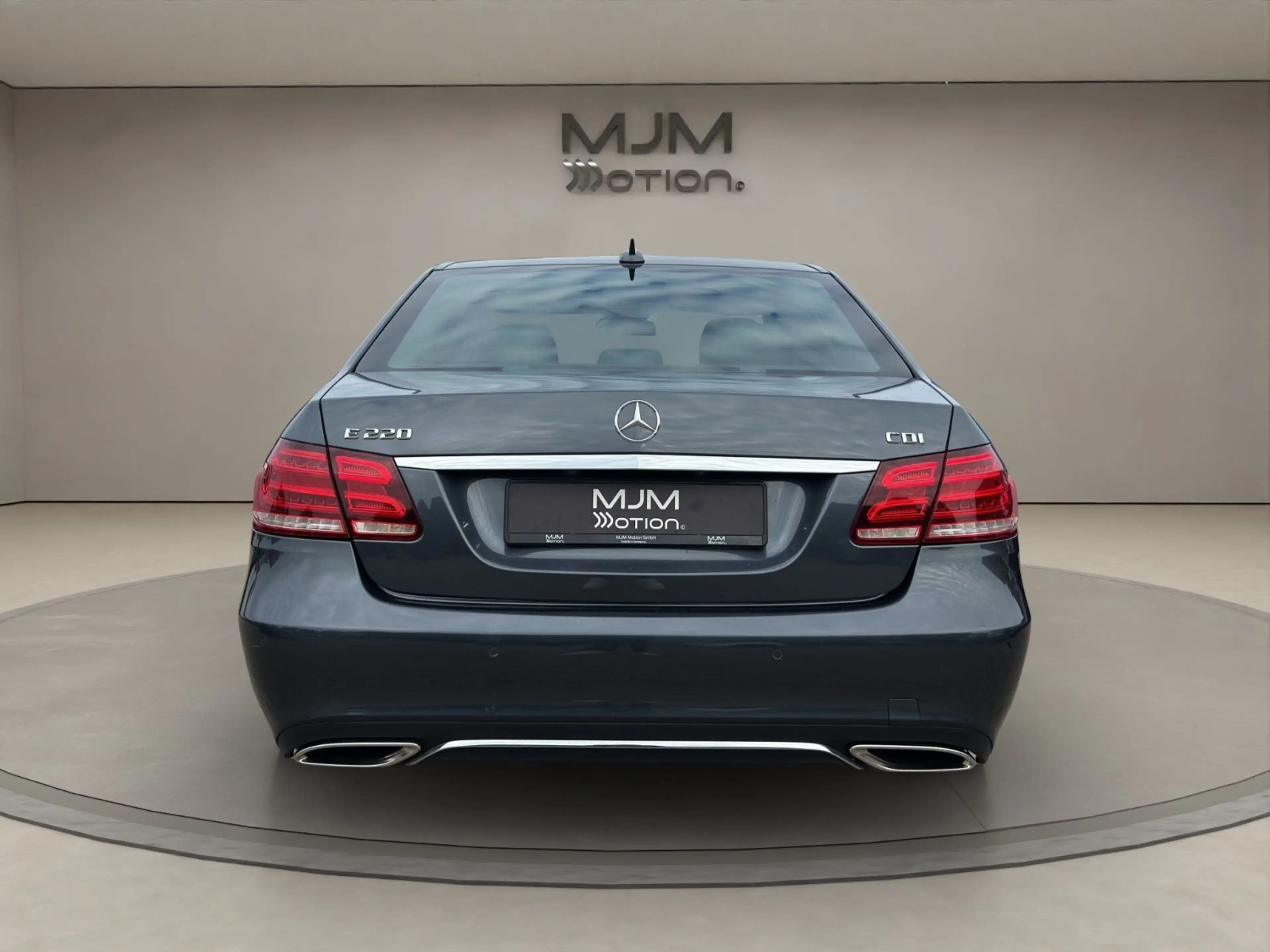Mercedes-Benz E 220 CDI BlueEfficiency Navi LEDER LED PDC — photo 8
