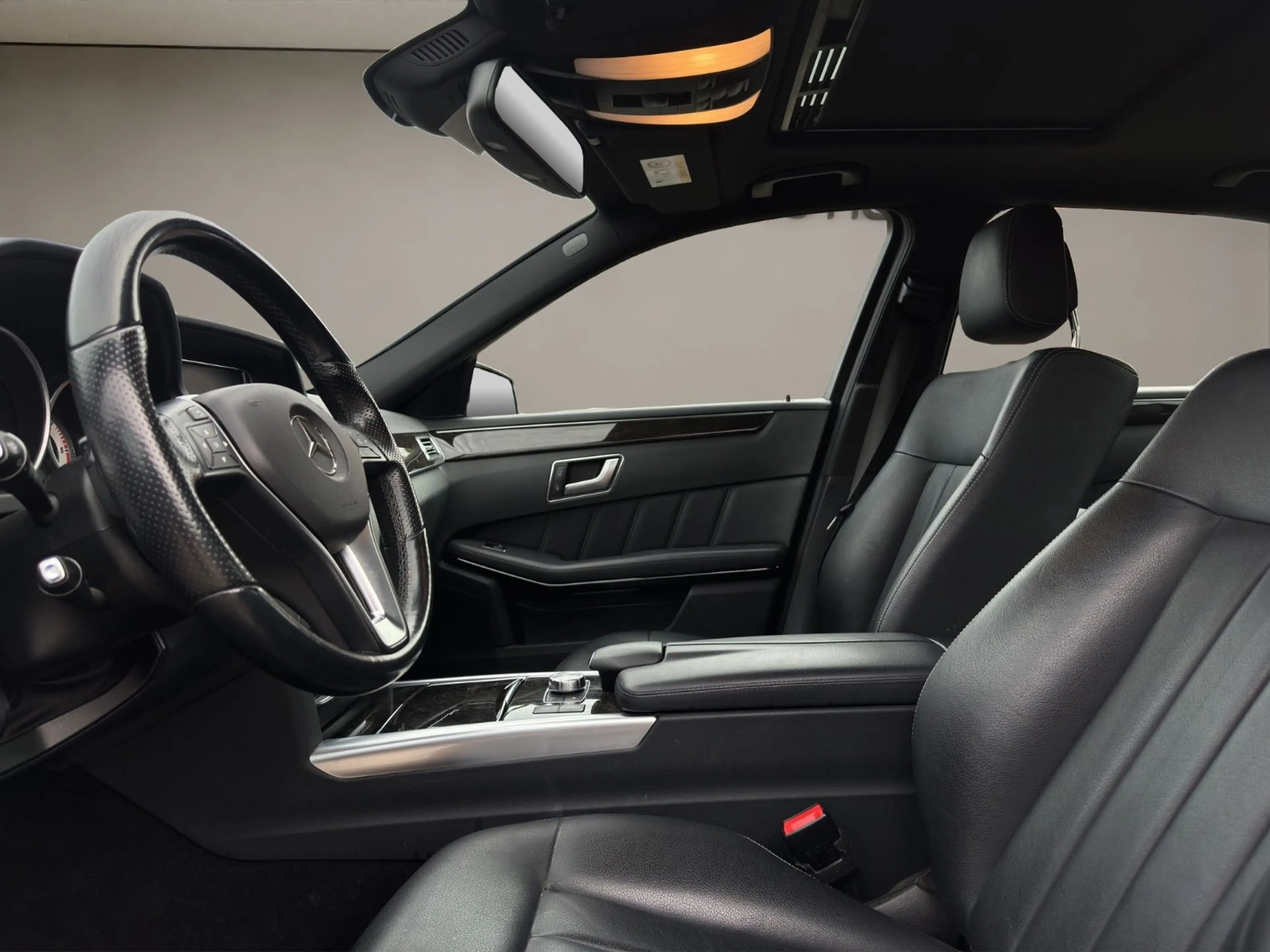 Mercedes-Benz E 220 CDI BlueEfficiency Navi LEDER LED PDC — photo 11