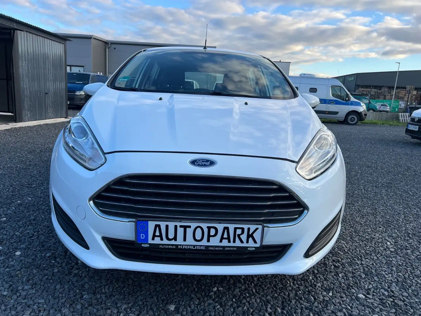 Ford Fiesta Trend*EURO6*KLIMA*120TKM*1.HAND*5TÜRIG* Weiß - 2