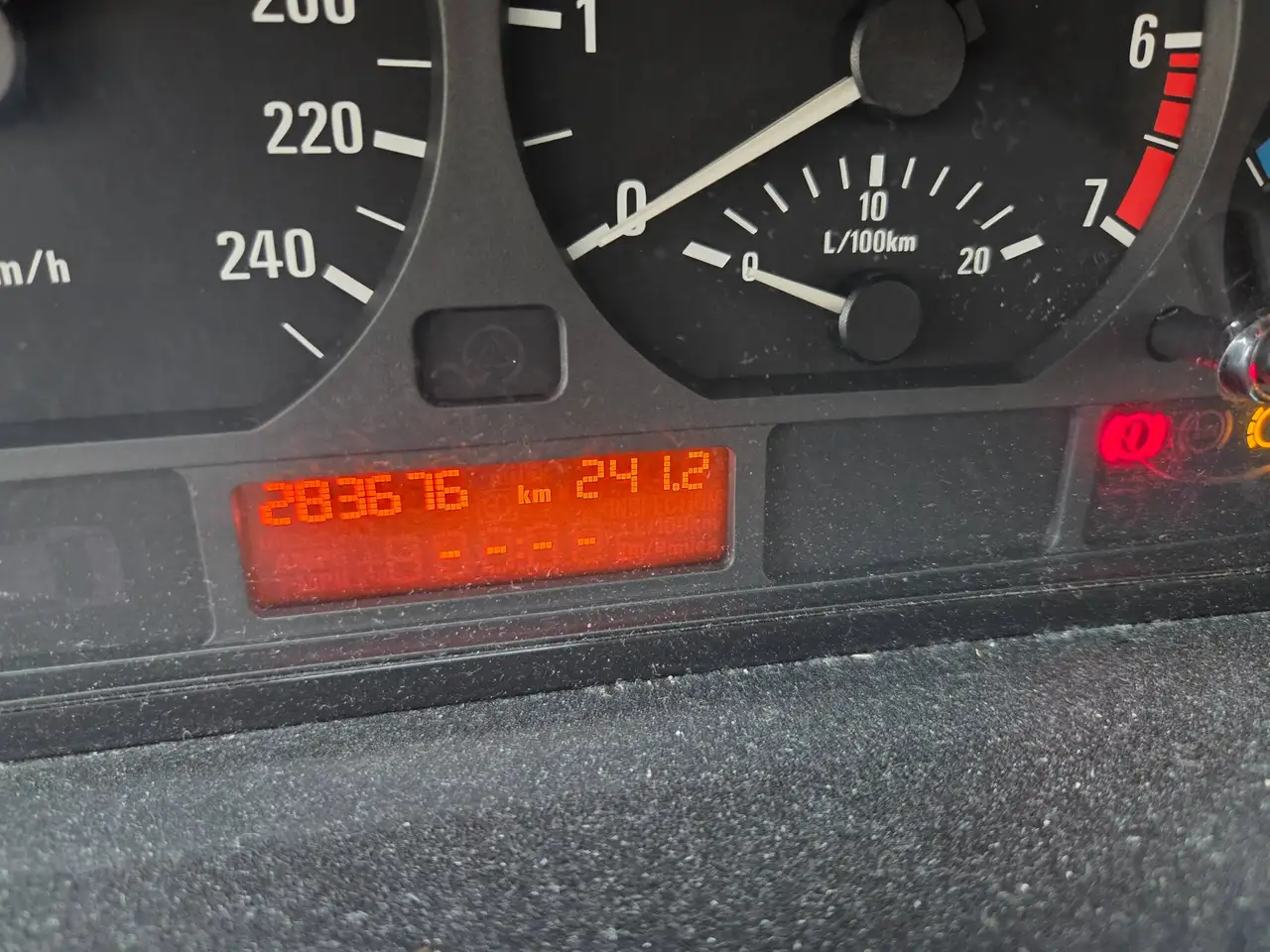 BMW 330 320i station, foto 10