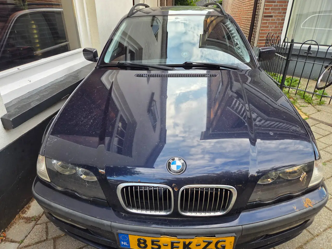 BMW 330 320i station, foto 2
