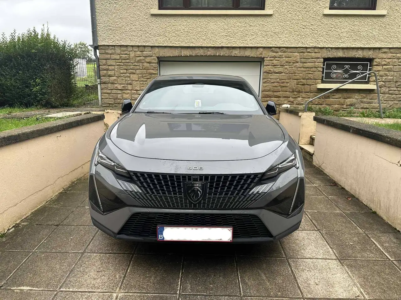 Peugeot 408