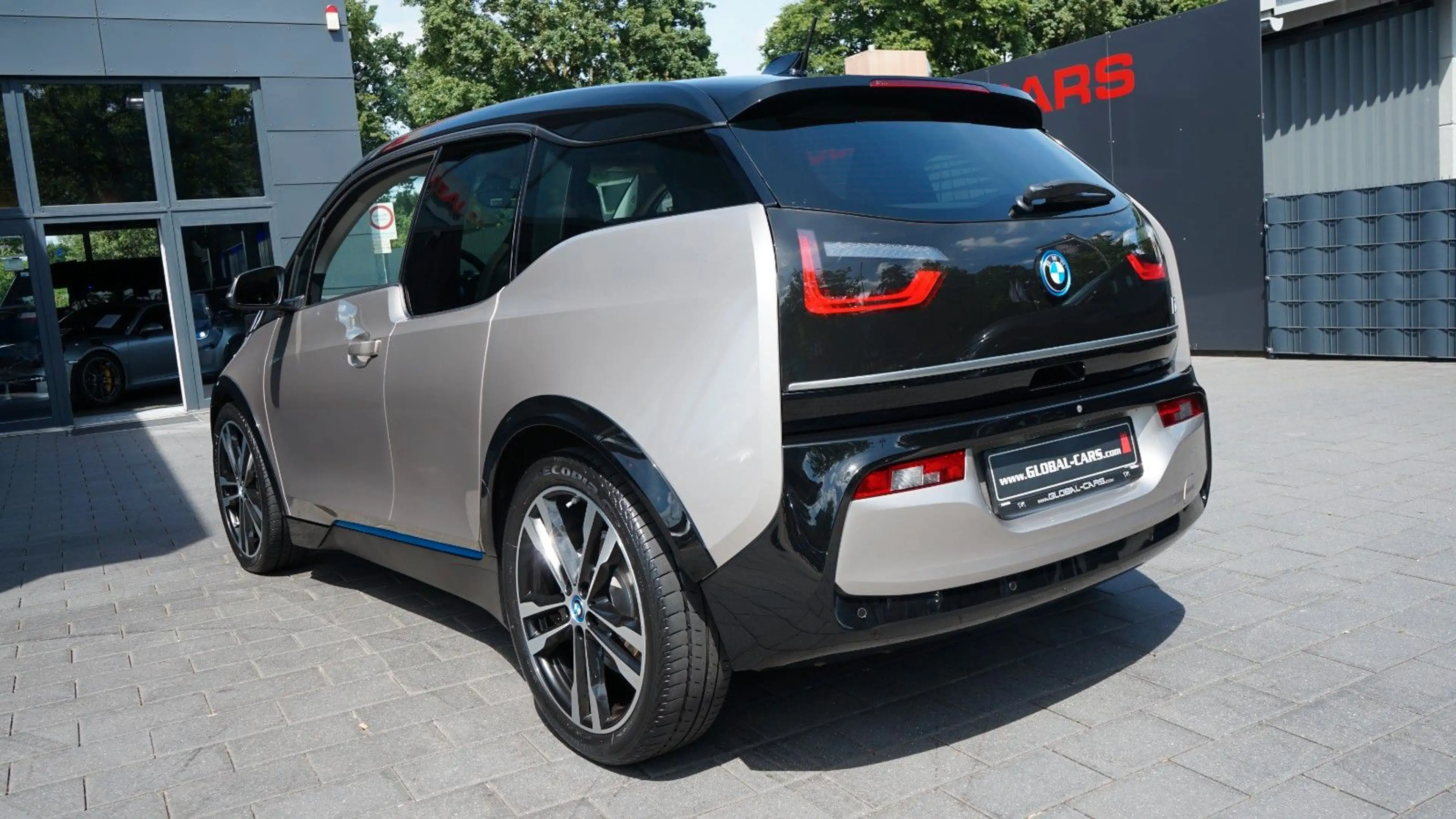 BMW i3 120AH SPORT PAKET*TWO TONE*LEDER TRUFFLE*20" — photo 13