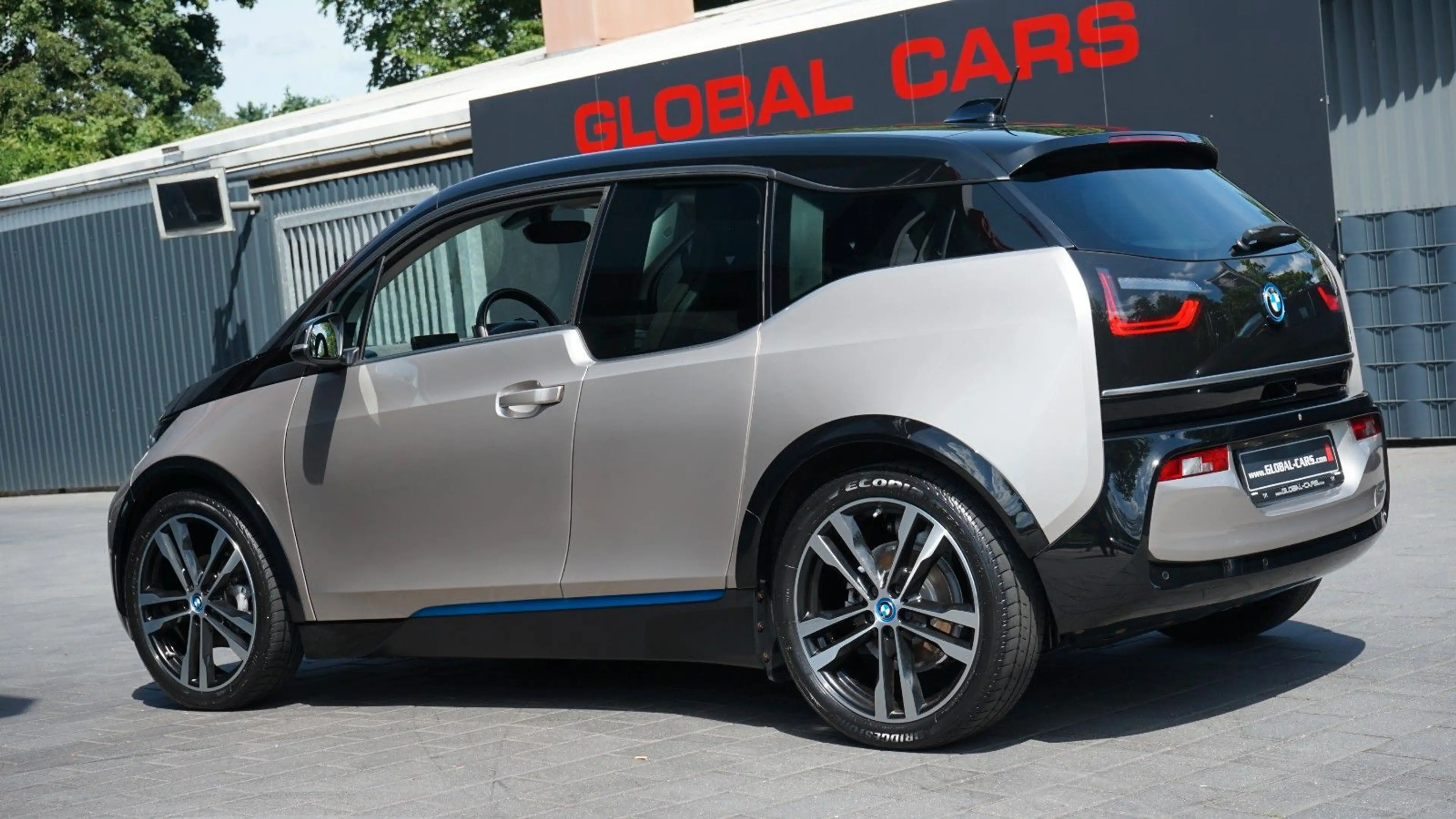 BMW i3 120AH SPORT PAKET*TWO TONE*LEDER TRUFFLE*20" — photo 11