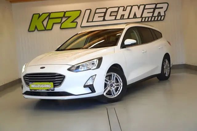 Ford Focus view 8