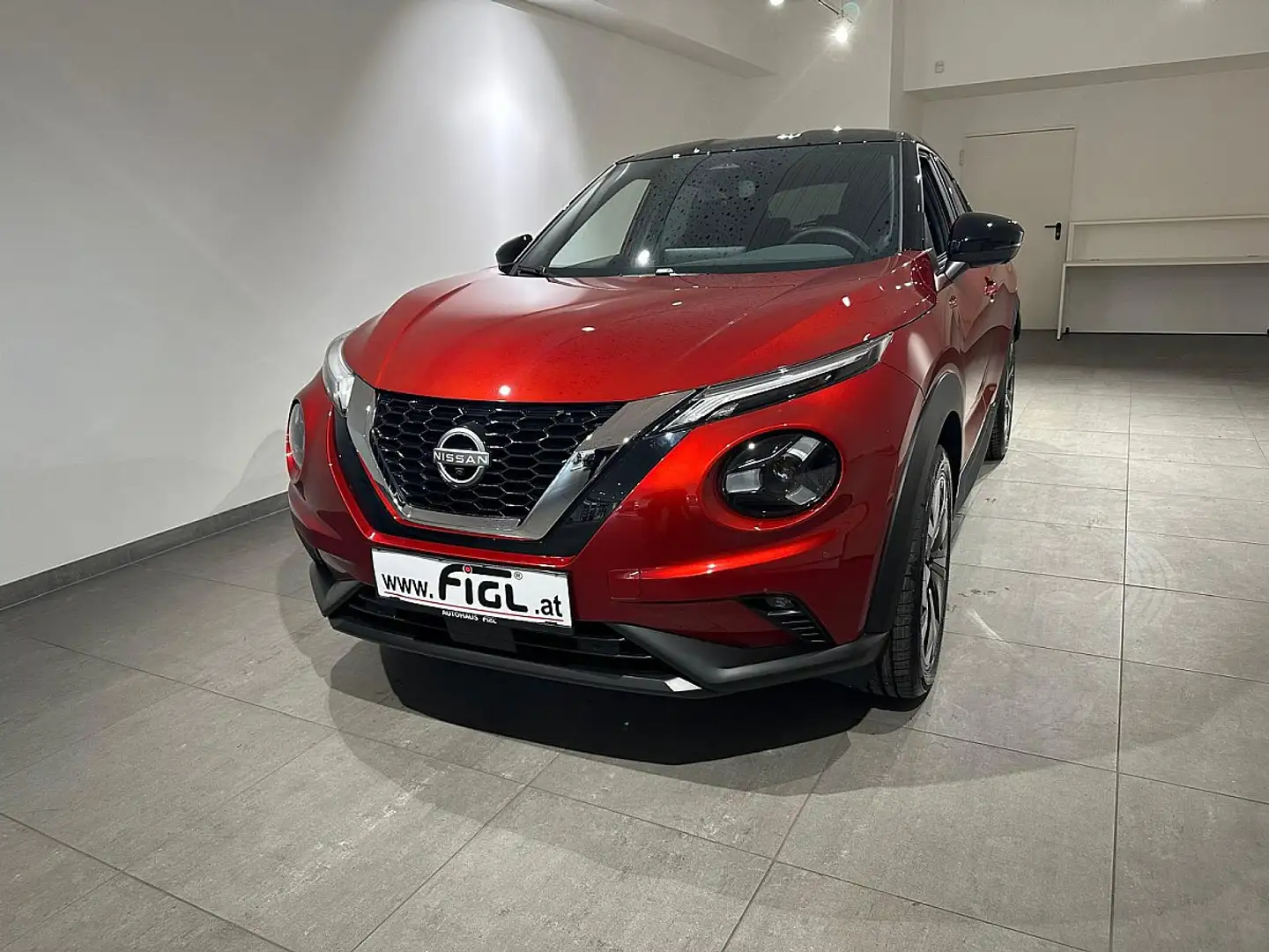Nissan Juke 1,0 DIG-T N-Connecta+ Rot - 1