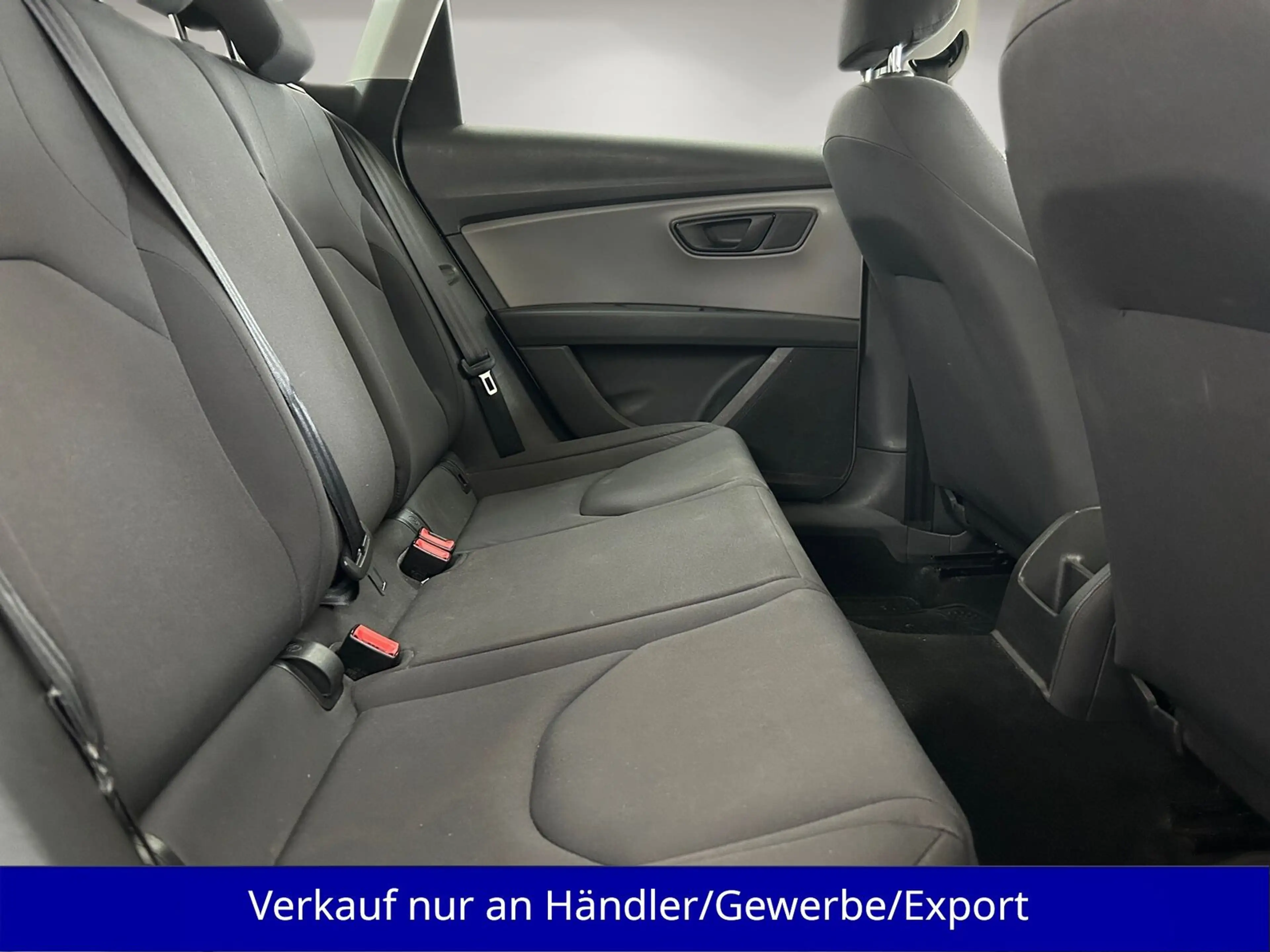 SEAT Leon ST 1.2 TSI AAC SHZ Navi PDC — photo 12