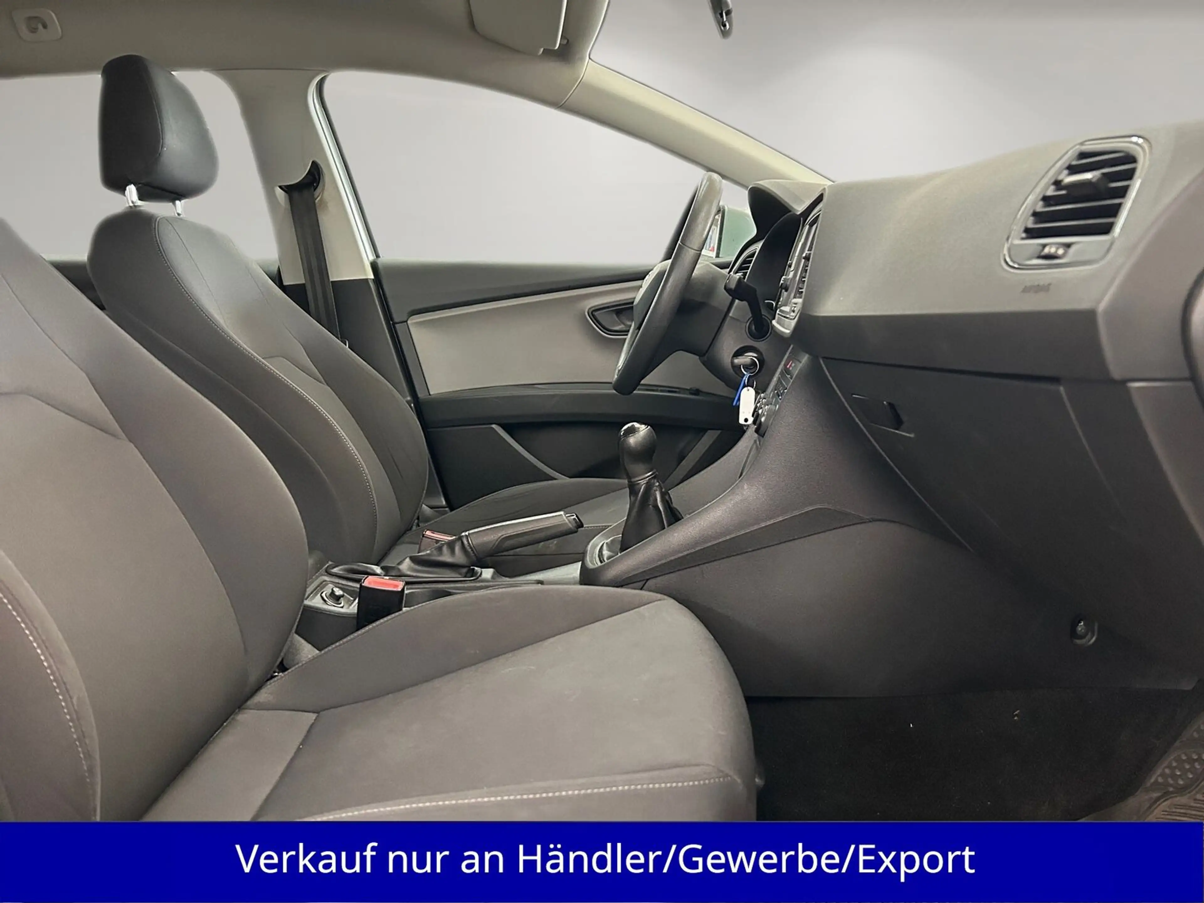 SEAT Leon ST 1.2 TSI AAC SHZ Navi PDC — photo 14
