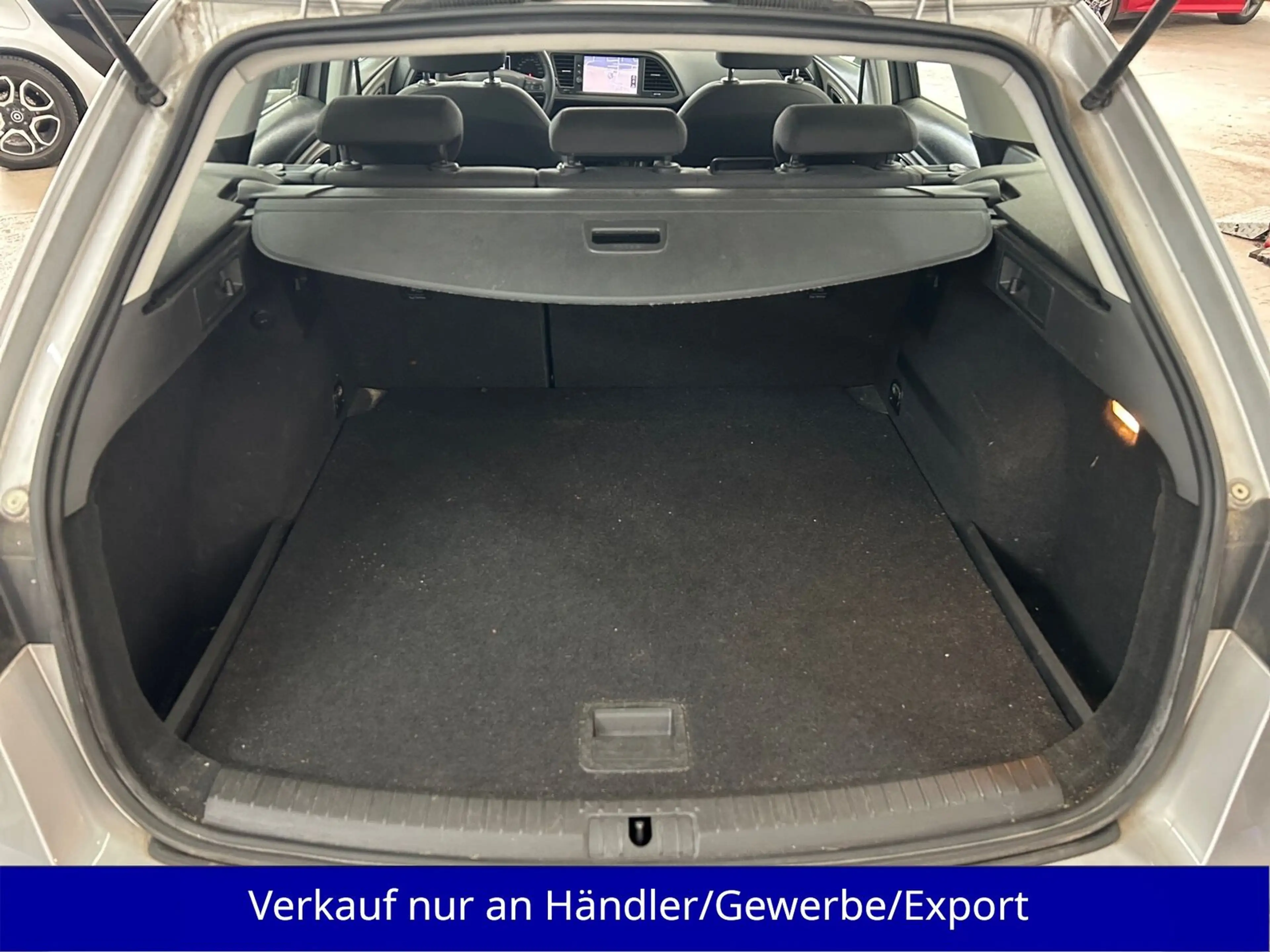 SEAT Leon ST 1.2 TSI AAC SHZ Navi PDC — photo 8