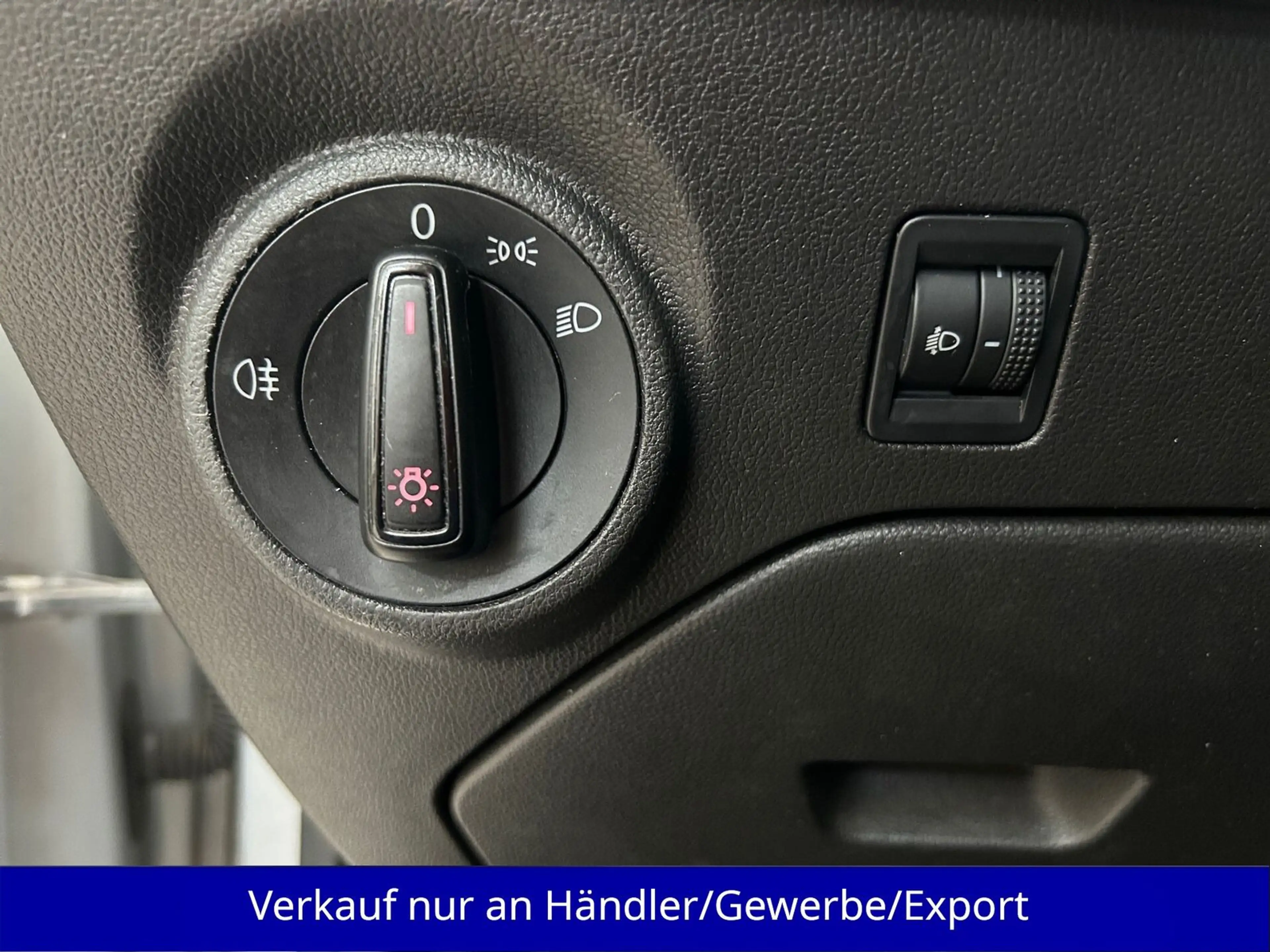 SEAT Leon ST 1.2 TSI AAC SHZ Navi PDC — photo 15