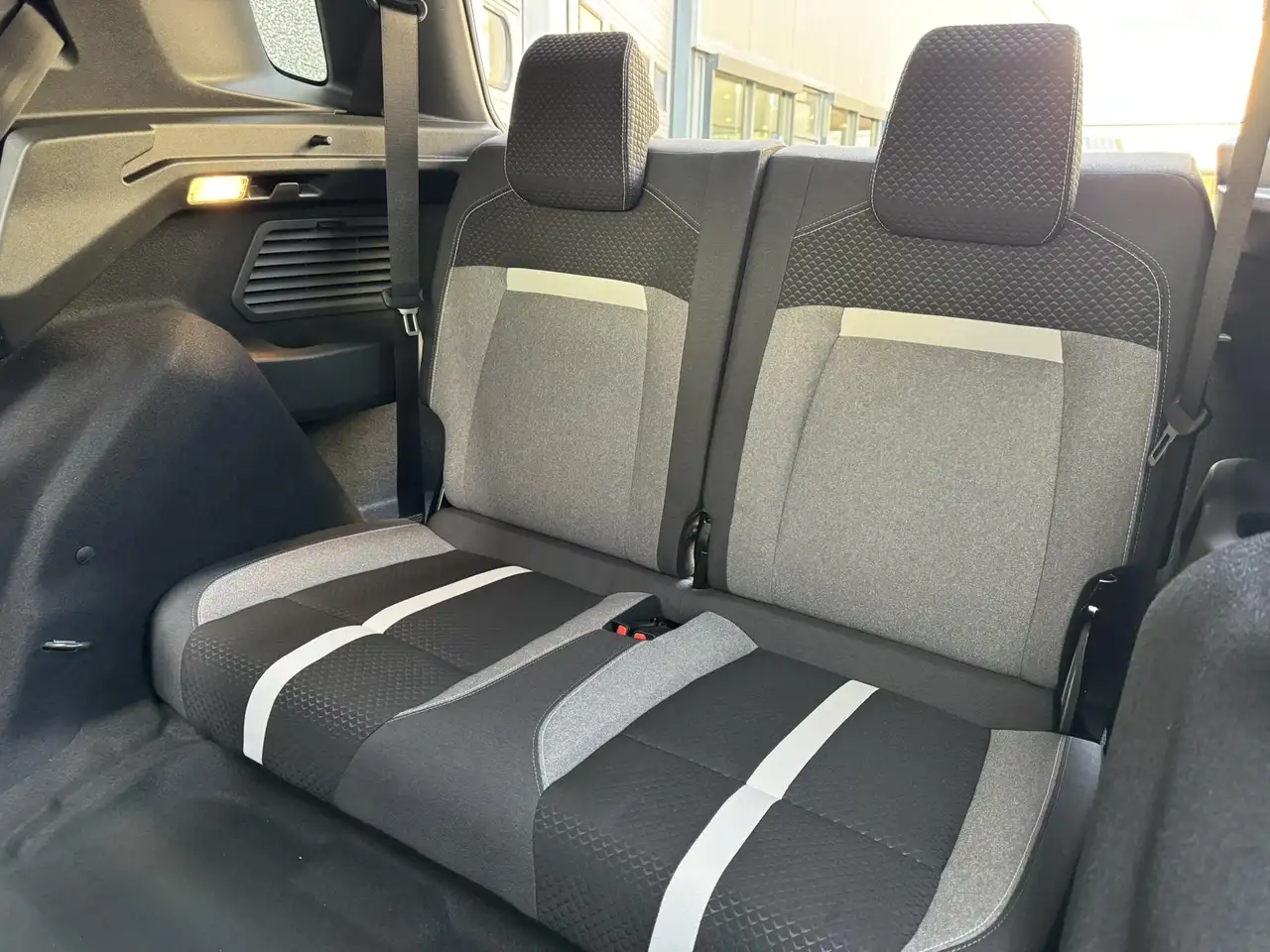 Opel Frontera MILD HYBRID 145PK GS 7ZIT/CAMERA/NAVI 12