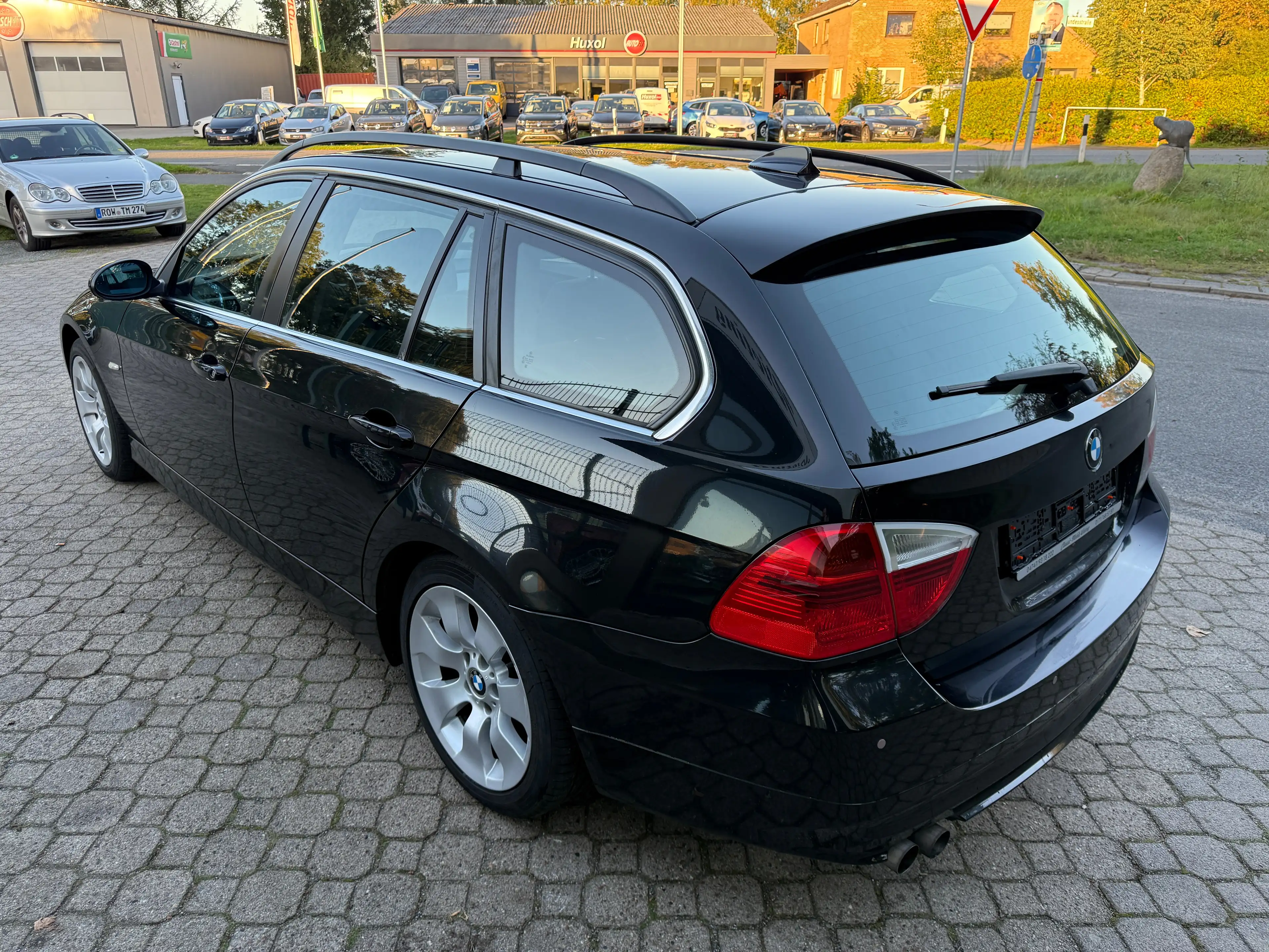 BMW 325 D Touring *nur 193 TKM*HU neu*2.Hand*Scheckheft*Navi*PDC*SHZ* — photo 6