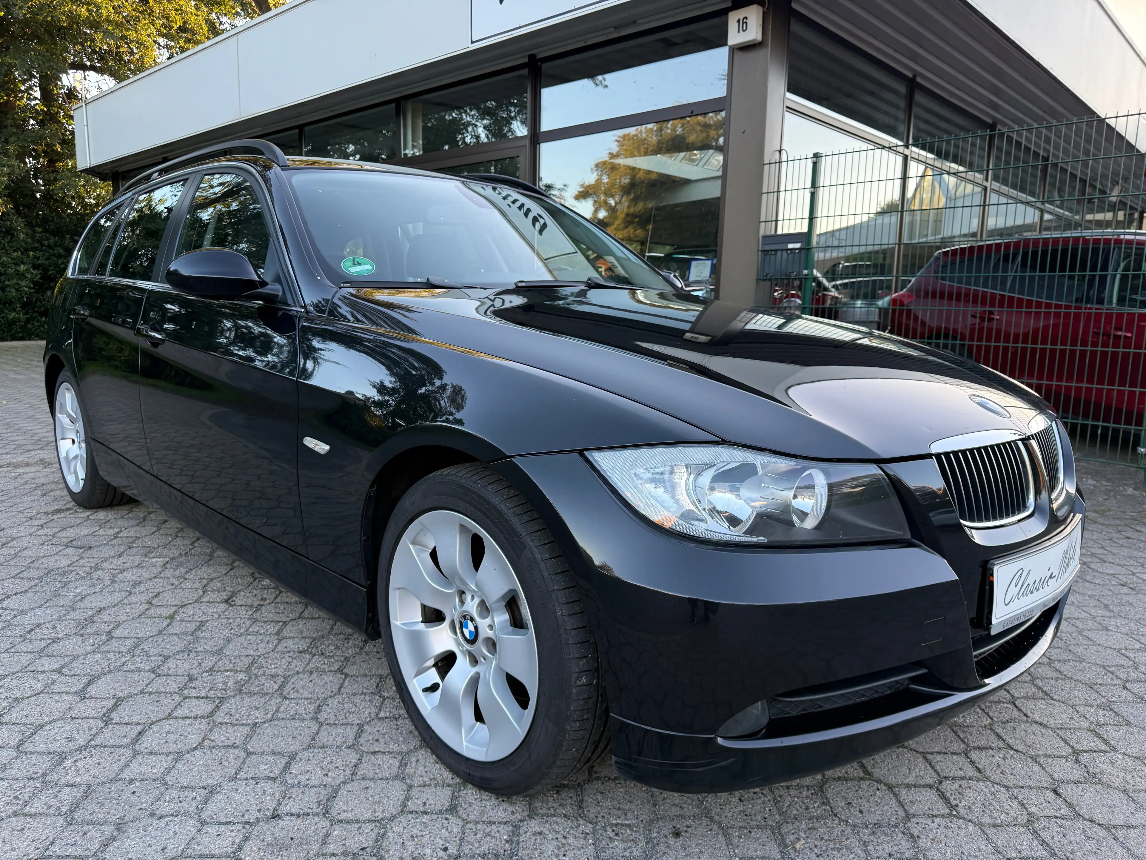 BMW 325 D Touring *nur 193 TKM*HU neu*2.Hand*Scheckheft*Navi*PDC*SHZ* — photo 3