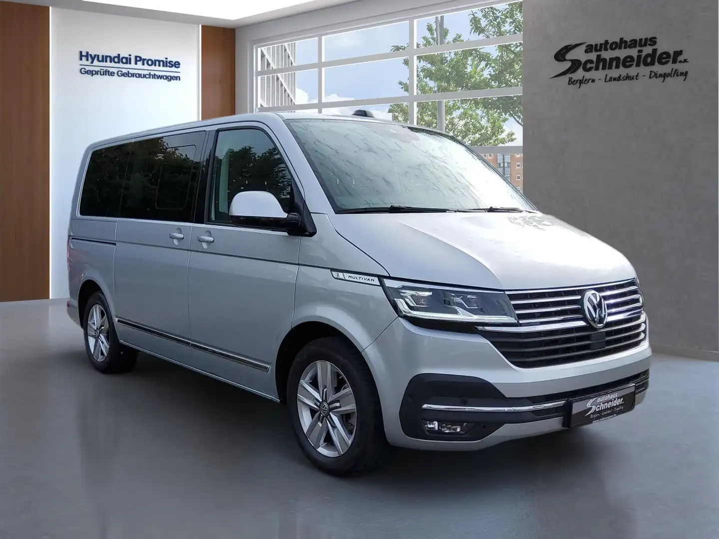 Volkswagen T6.1 Transporter T6.1 Multivan 2.0 TDI 7DSG HIGHLINE STHZ/AHK/LED/A Silber - 2