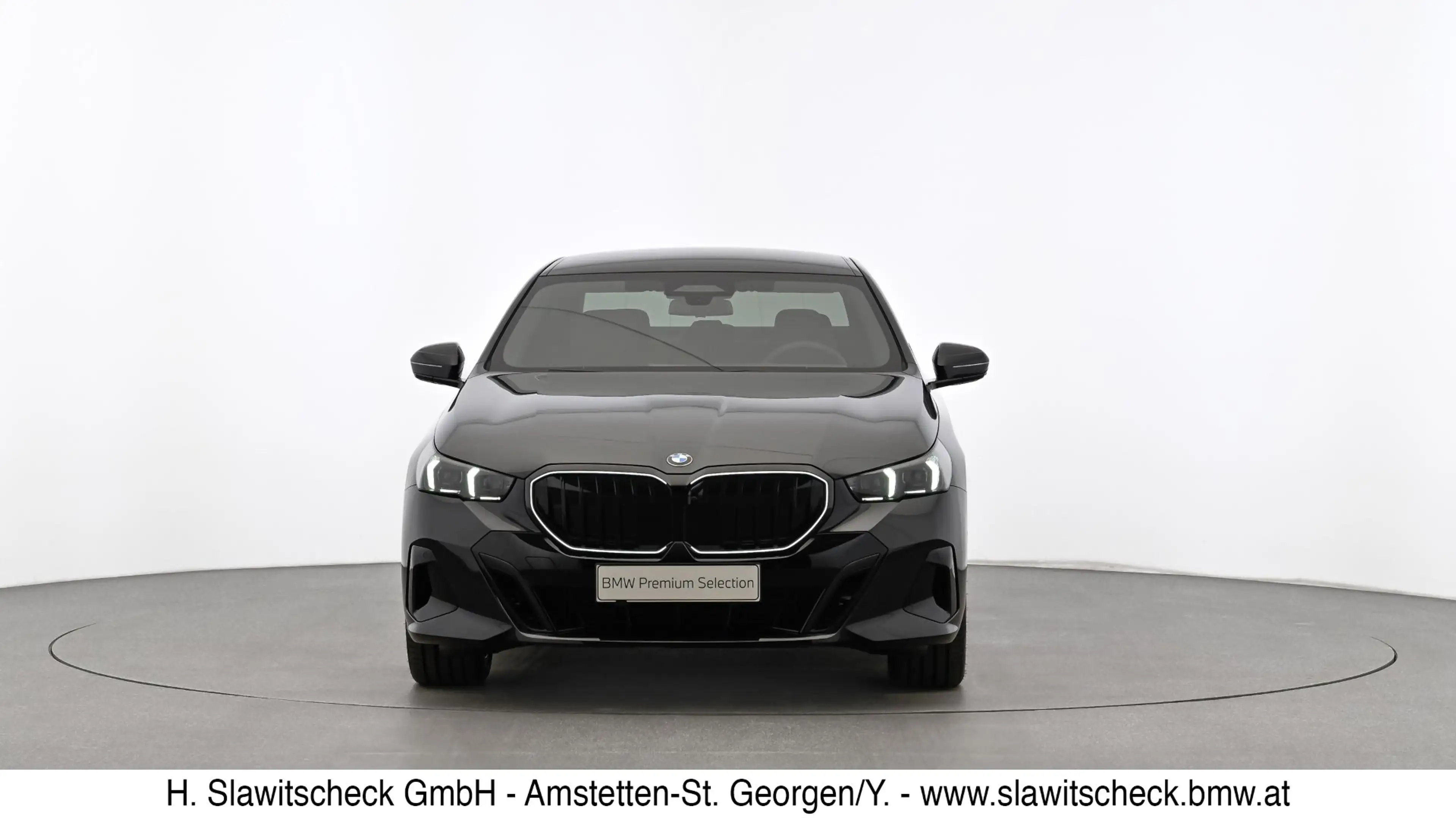 BMW 520 d xDrive G60 — photo 2