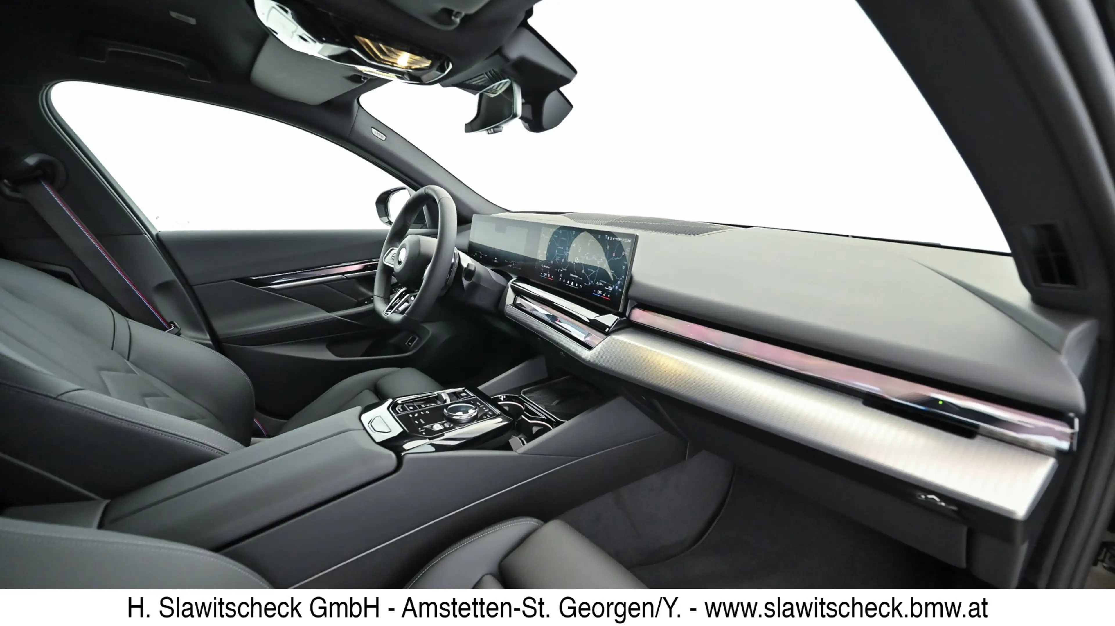 BMW 520 d xDrive G60 — photo 8