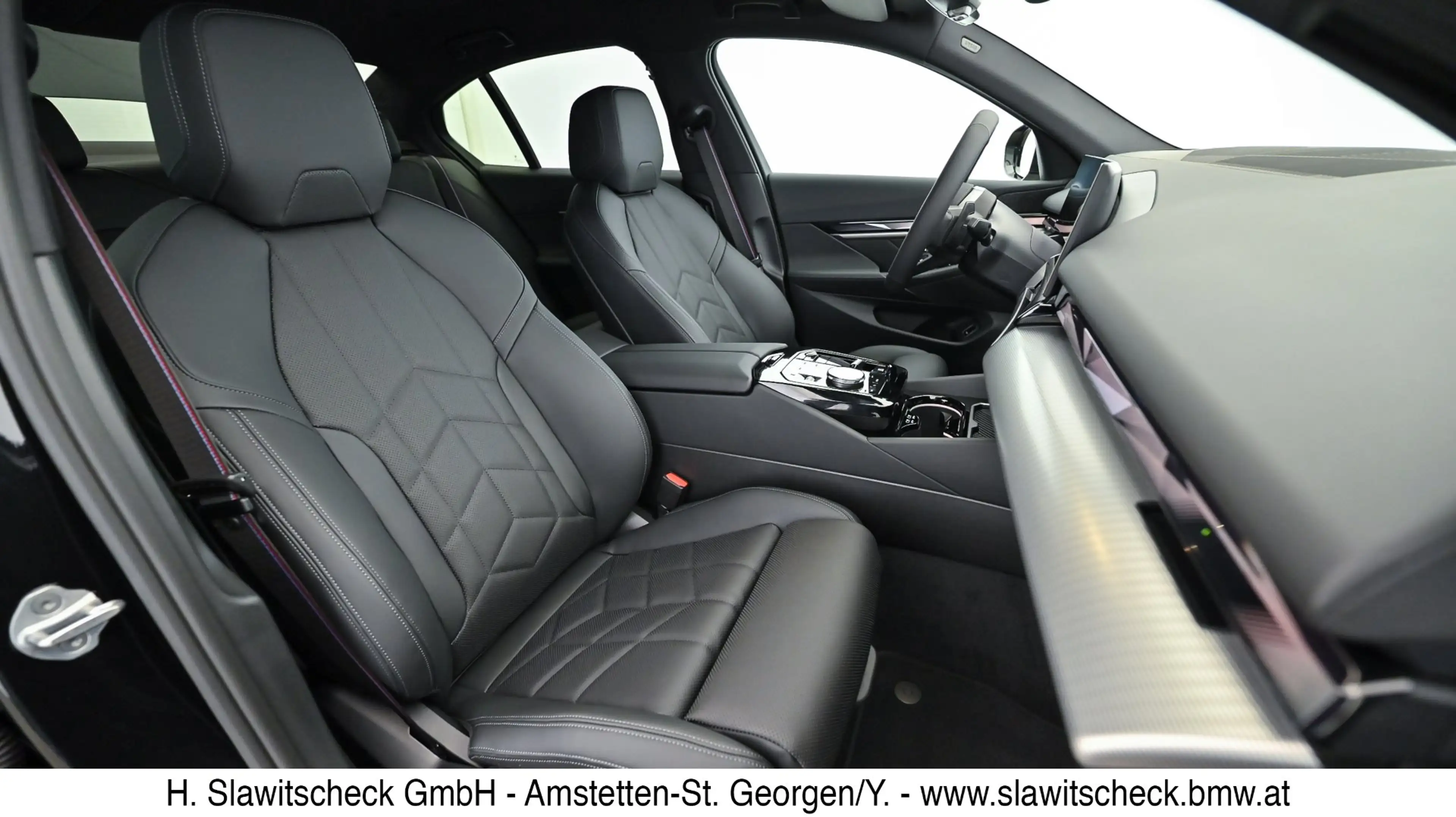BMW 520 d xDrive G60 — photo 9