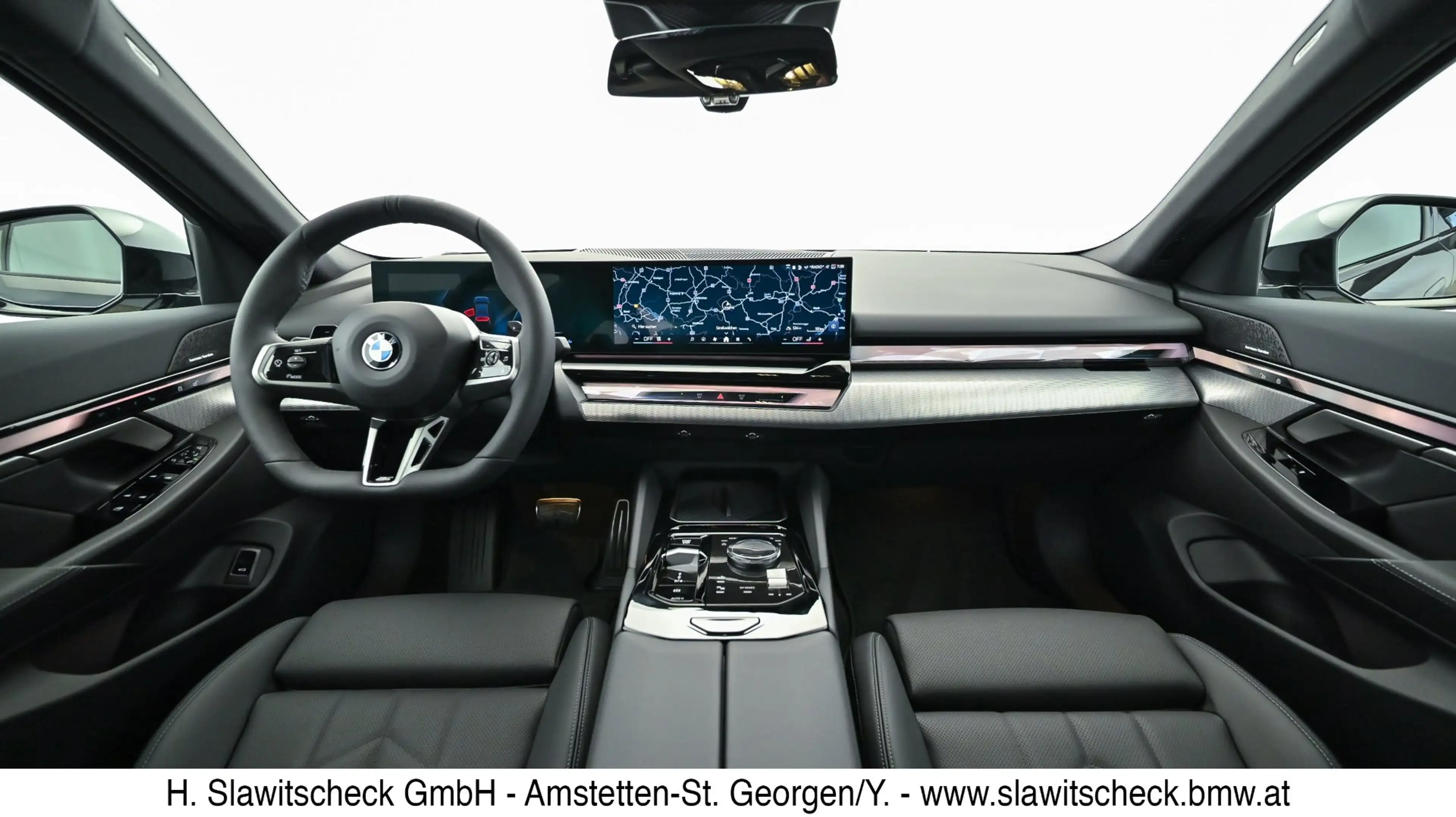 BMW 520 d xDrive G60 — photo 14