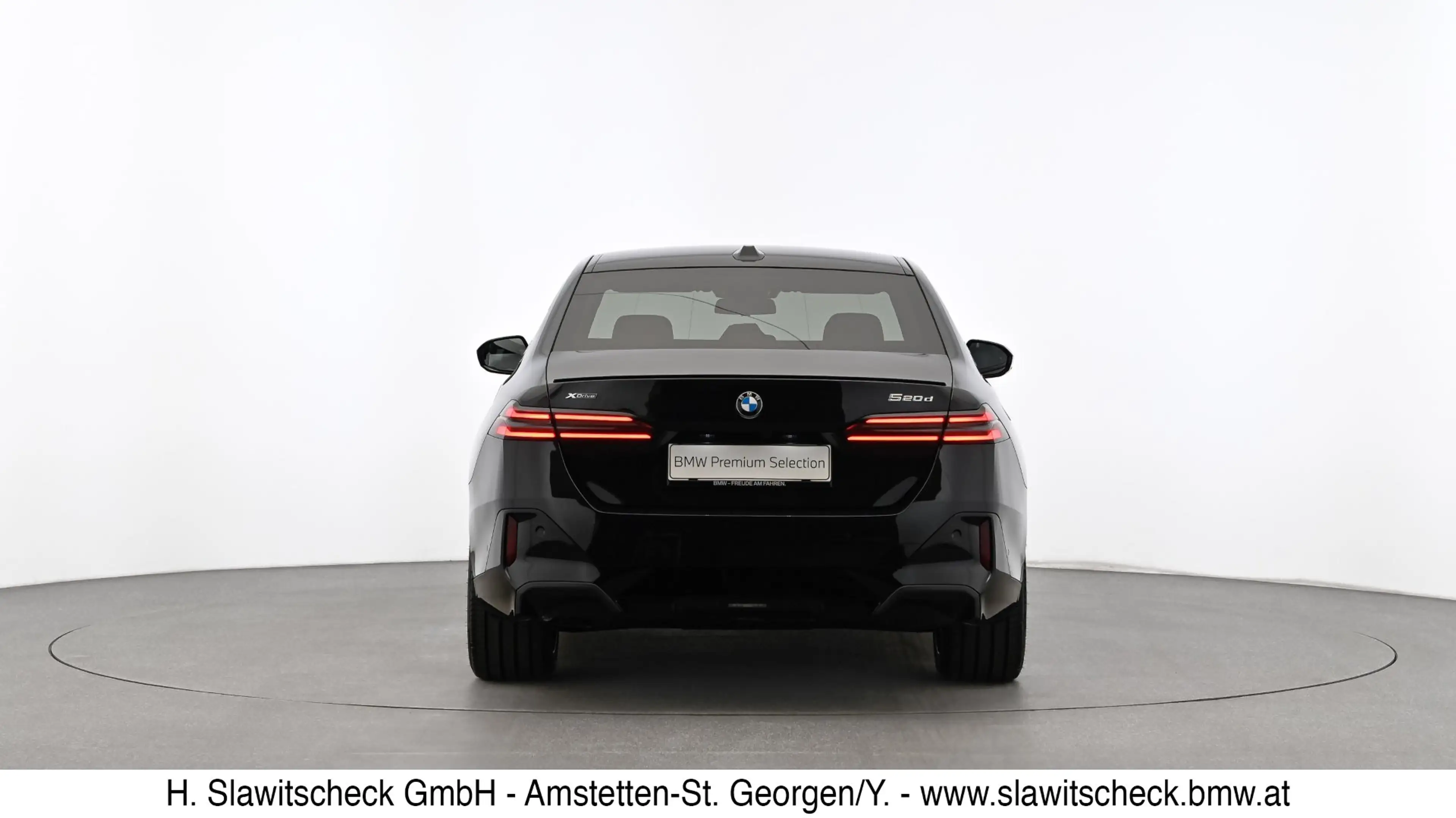 BMW 520 d xDrive G60 — photo 4