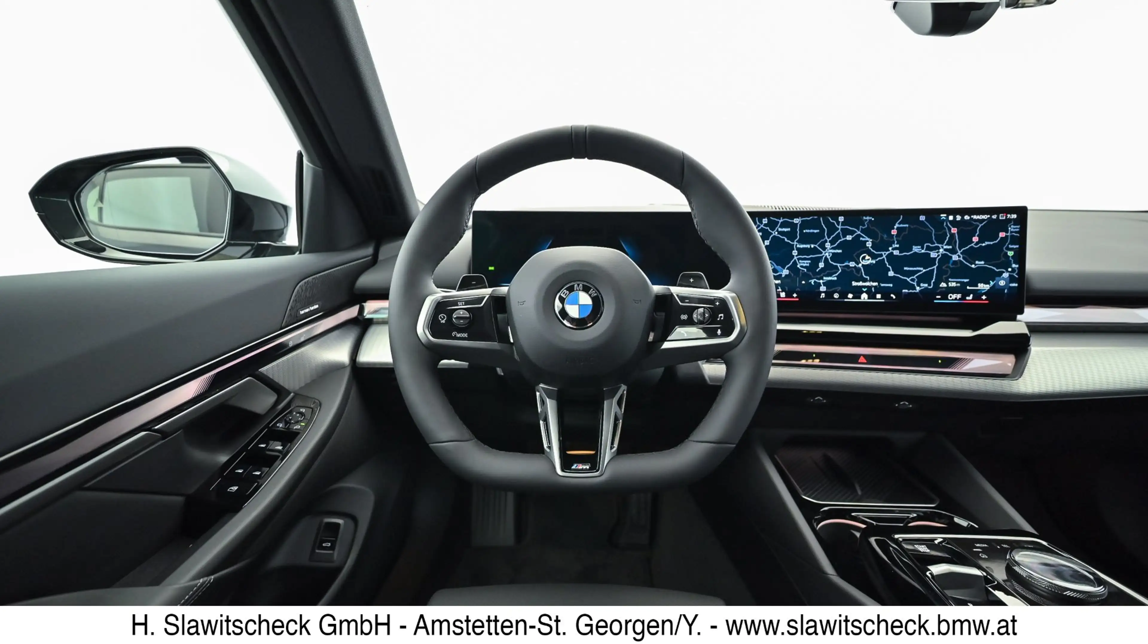 BMW 520 d xDrive G60 — photo 15