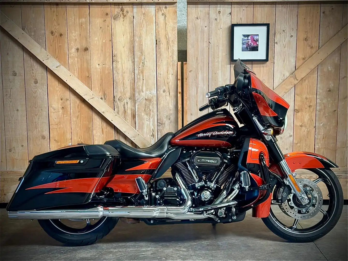 Harley-Davidson Street Glide Cvo STREETGLIDE / 1868 / 114CI / FLHXSE / 2017 / O Orange - 1