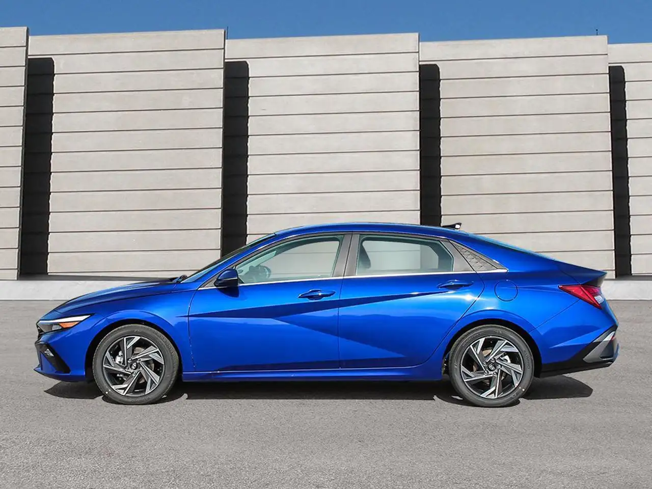 Hyundai ELANTRA снимка Hyundai ELANTRA