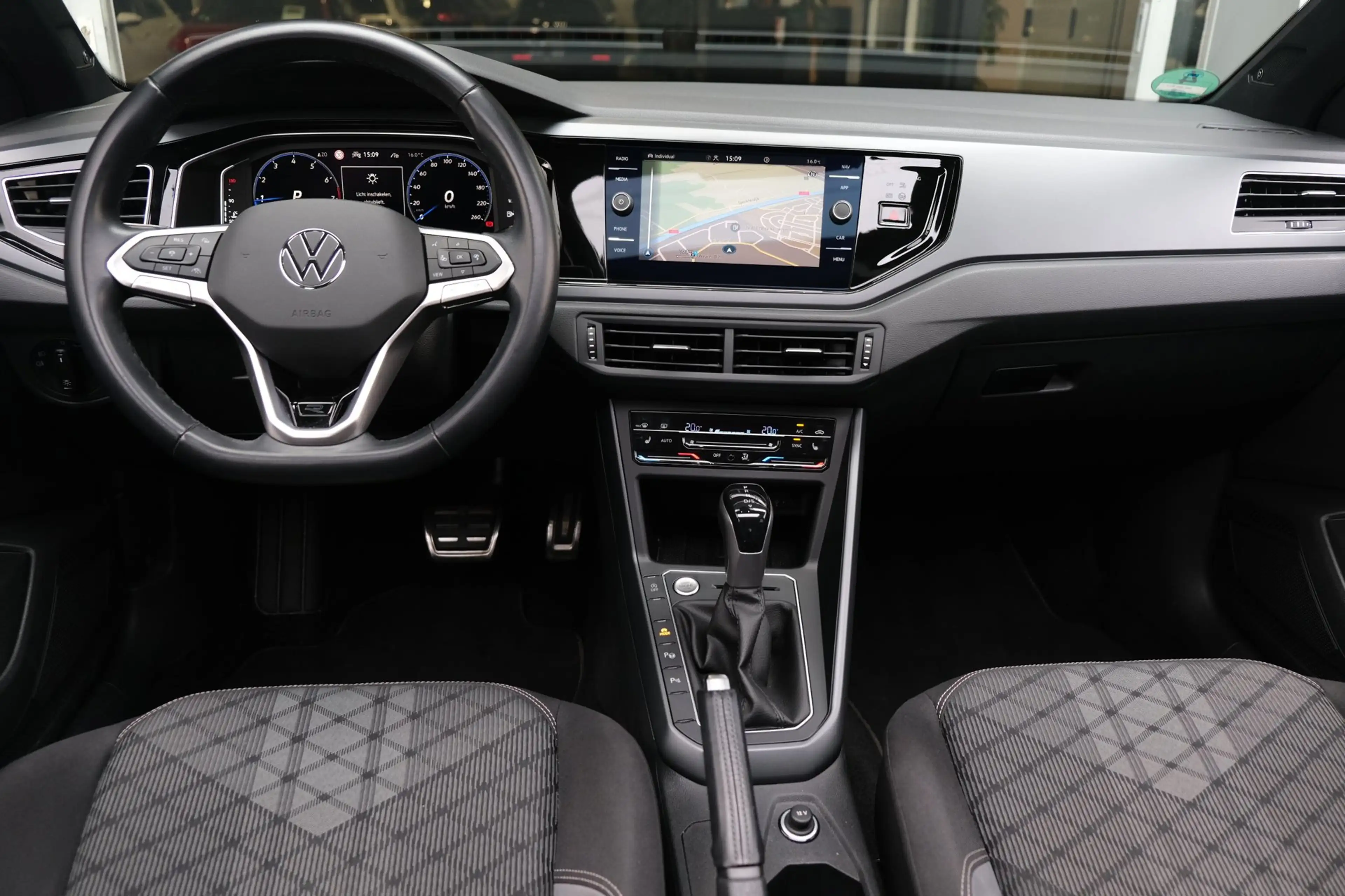 Volkswagen Taigo 1.5 TSI 2x R-Line 150PK DSG Black Style Pano IQ Ma — photo 3