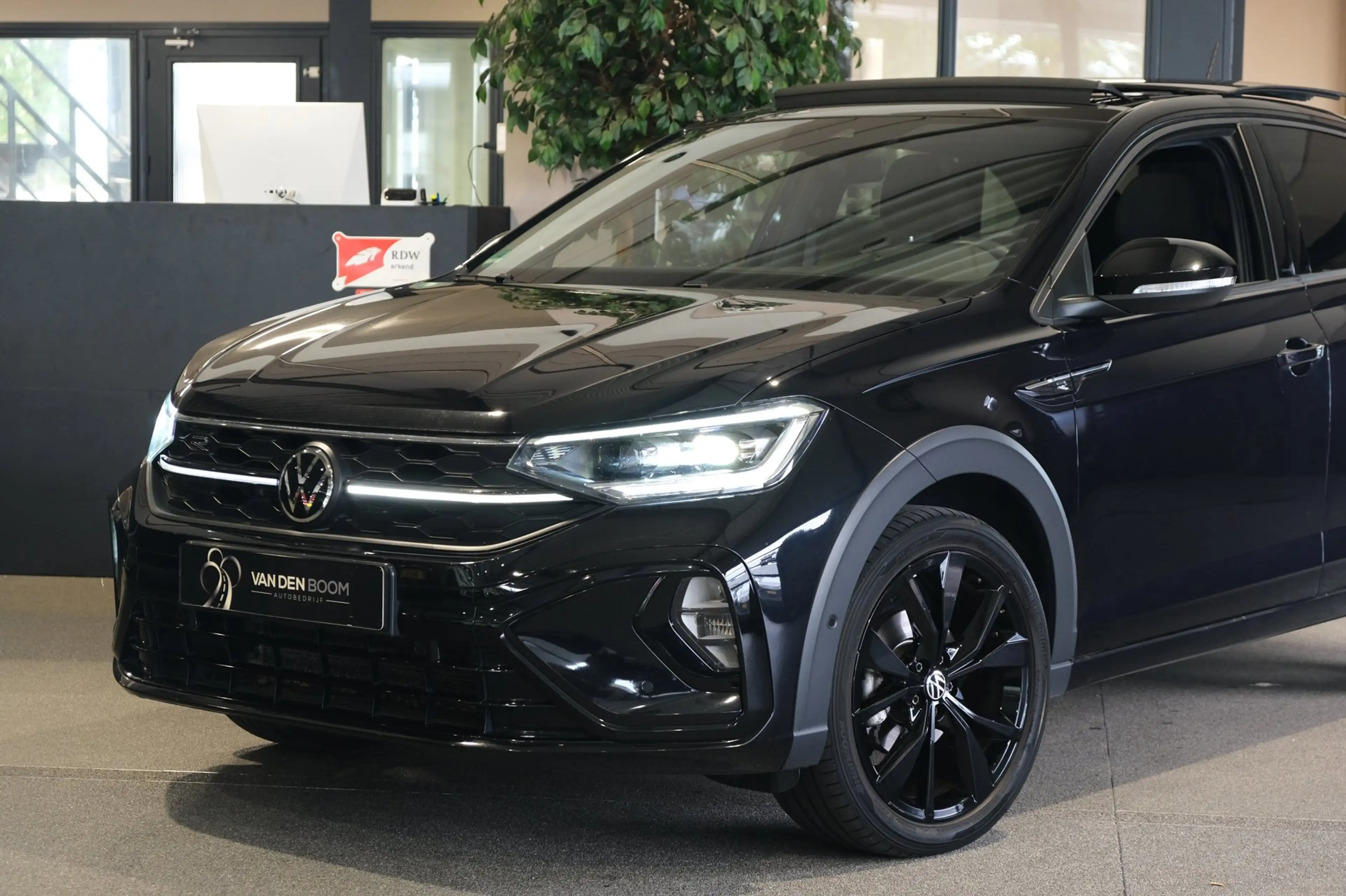 Volkswagen Taigo 1.5 TSI 2x R-Line 150PK DSG Black Style Pano IQ Ma — photo 13