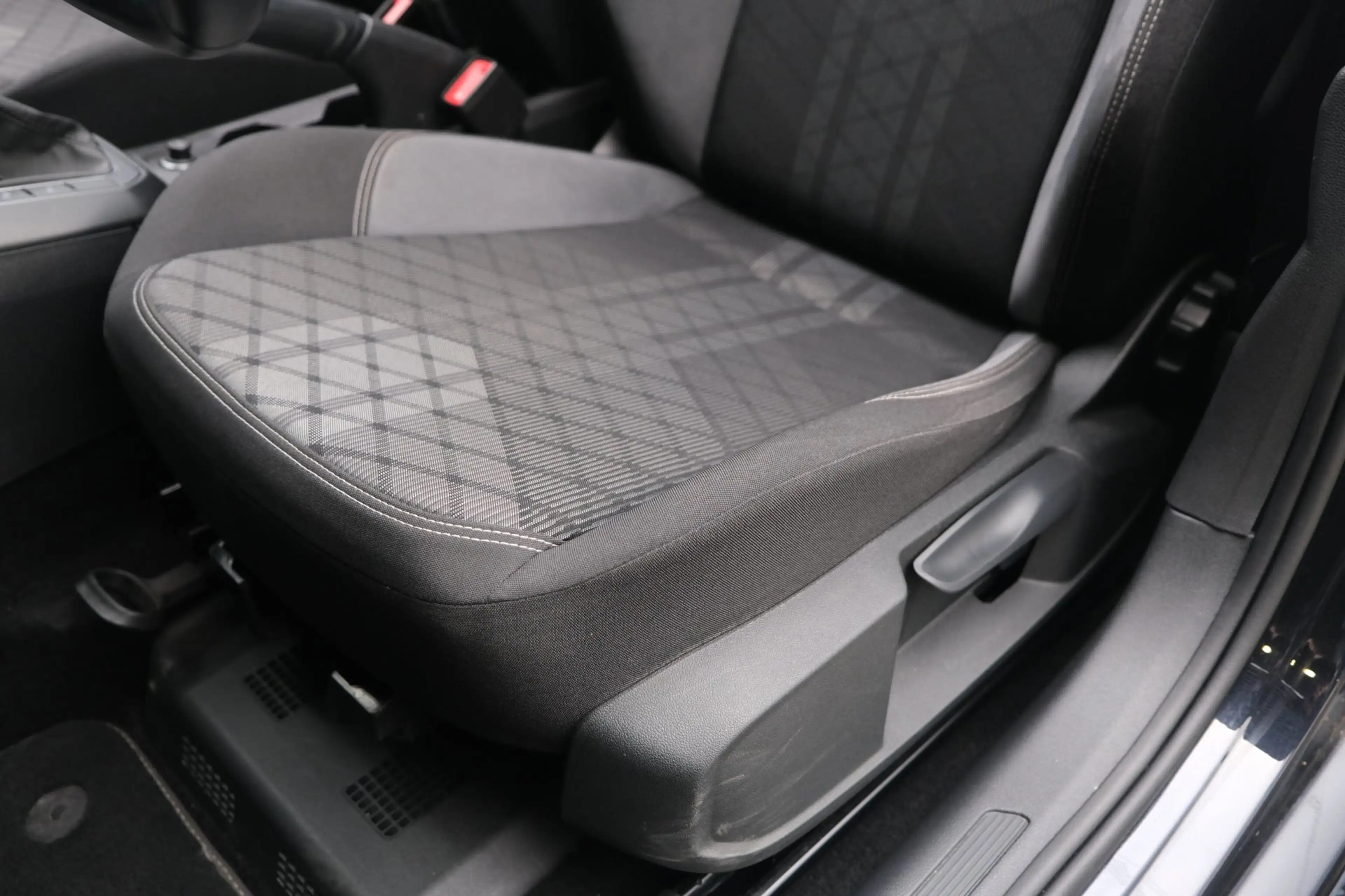 Volkswagen Taigo 1.5 TSI 2x R-Line 150PK DSG Black Style Pano IQ Ma — photo 5