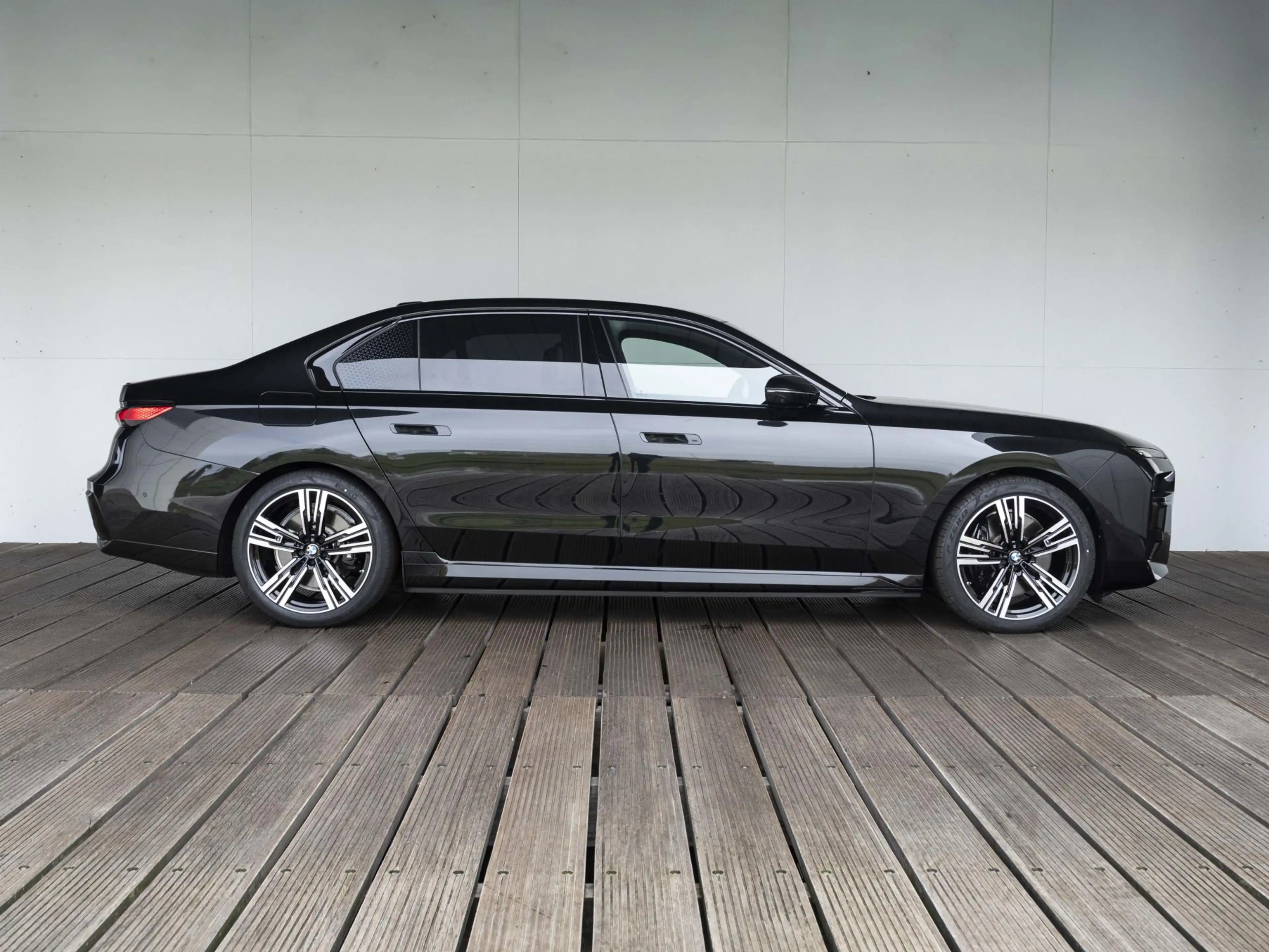 BMW i7 xDrive60 SoH 100% | M Sportpakket Pro | Connoisseu — photo 7