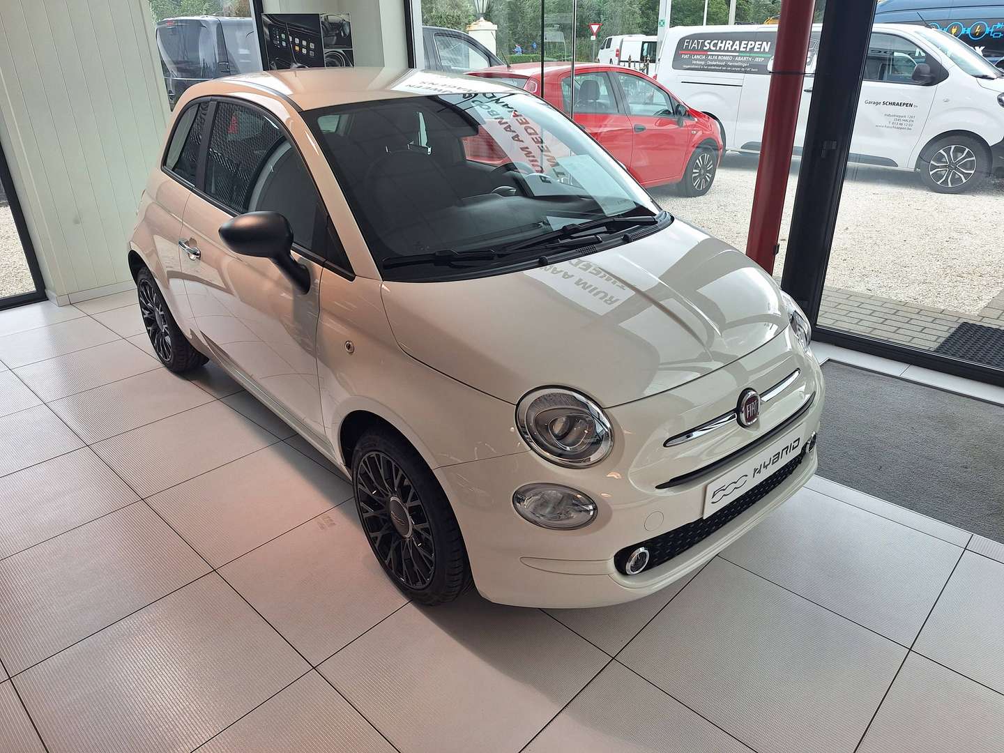 Fiat 500 nuo 236 €/ mėn Benzinas/Elektra 2023m. Sedanas Mechaninė