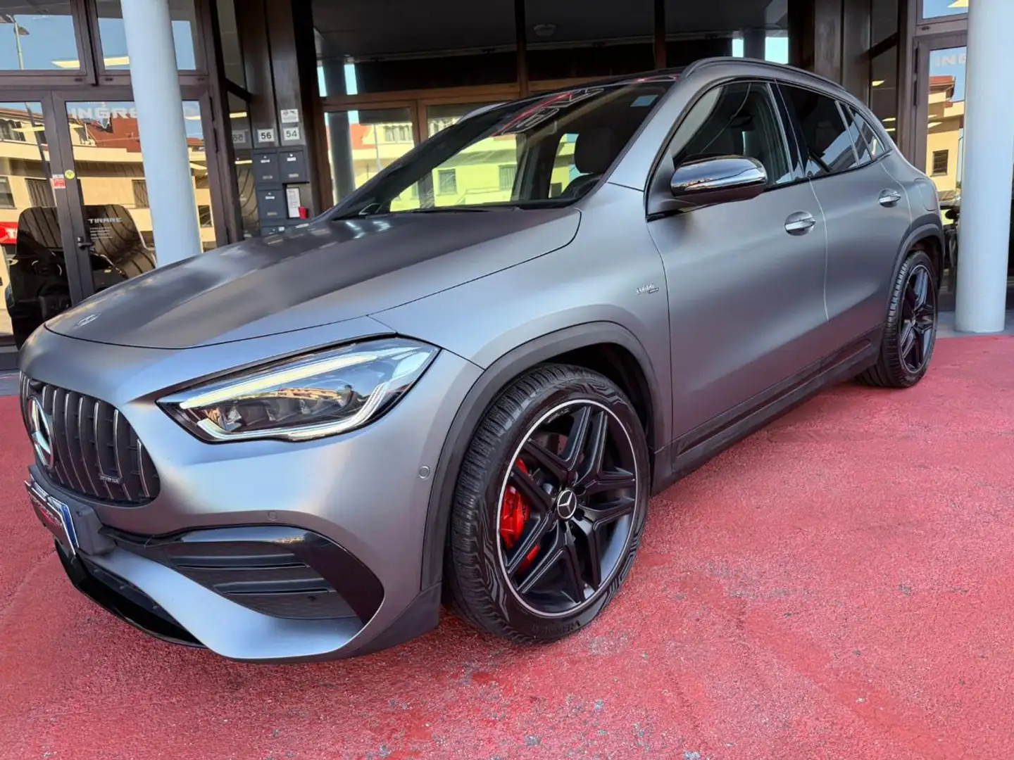 Mercedes-Benz GLA 35 AMG 4Matic DESIGNO MAGNO OPACO PANORAMA GARANZIA Grigio - 2