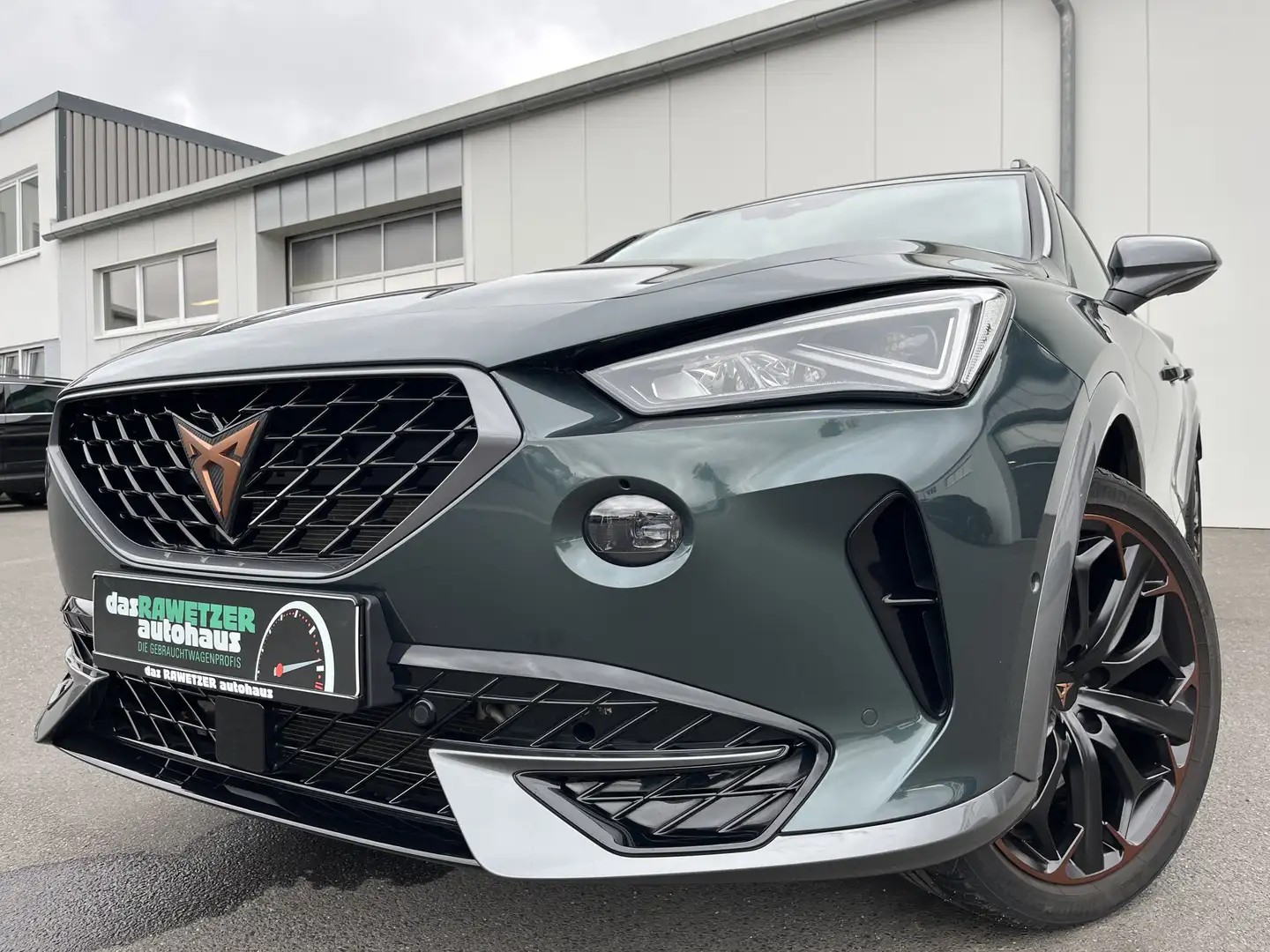 CUPRA Formentor 1.4 TSI e-Hybrid 175€ m. 20% Anzahlung AHK Digit Зелёный - 1