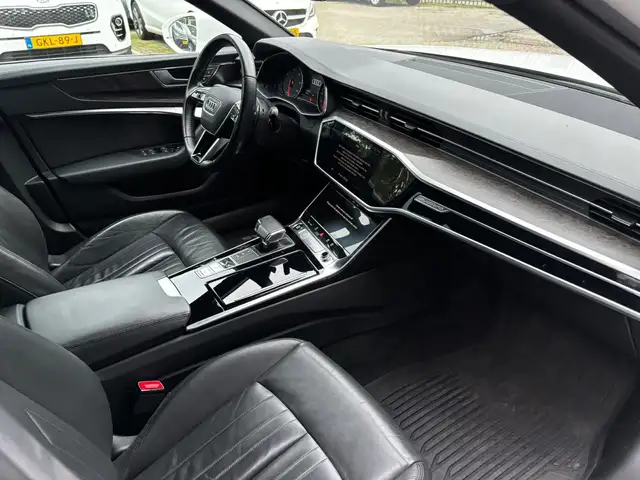 Audi A6 view 22
