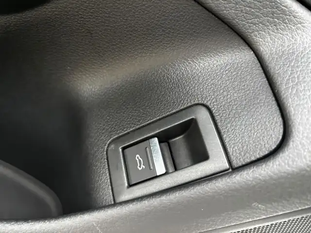 Audi A6 view 15