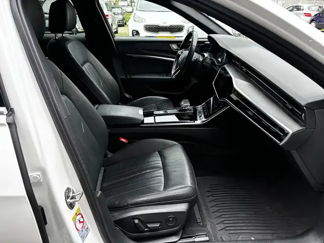 Audi A6 view 21