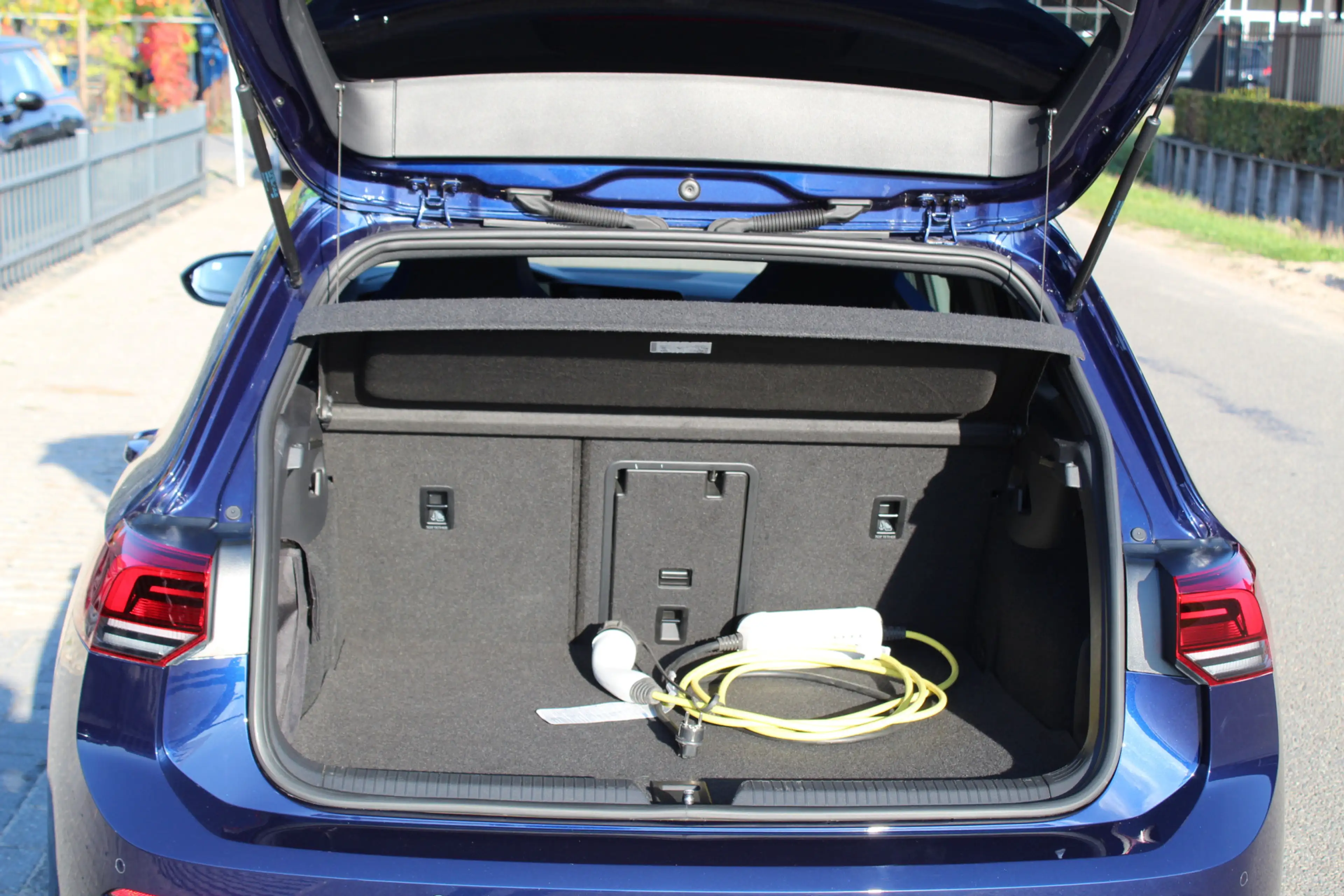 Volkswagen Golf GTE 1.4 eHybrid | Winter pakket | 4 season banden — photo 17