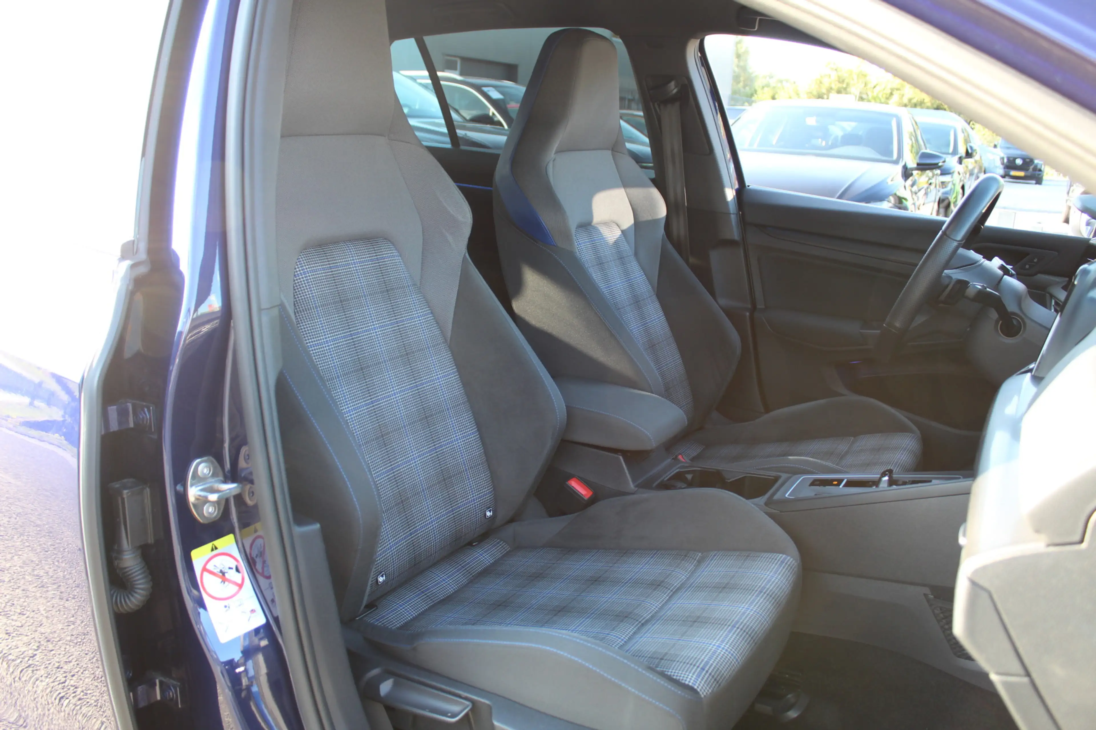 Volkswagen Golf GTE 1.4 eHybrid | Winter pakket | 4 season banden — photo 22