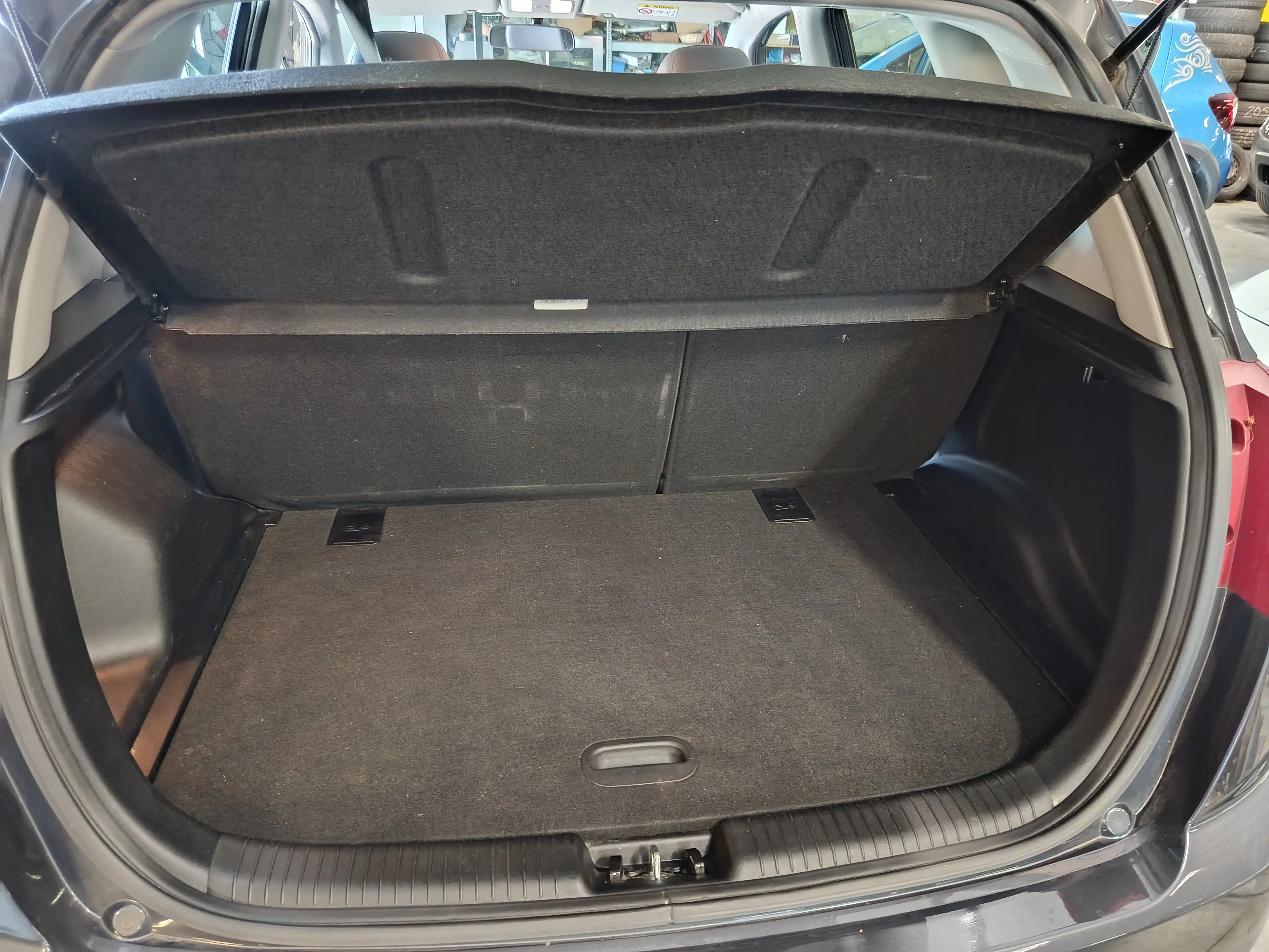 Kia Venga 1.4i Lounge — photo 11
