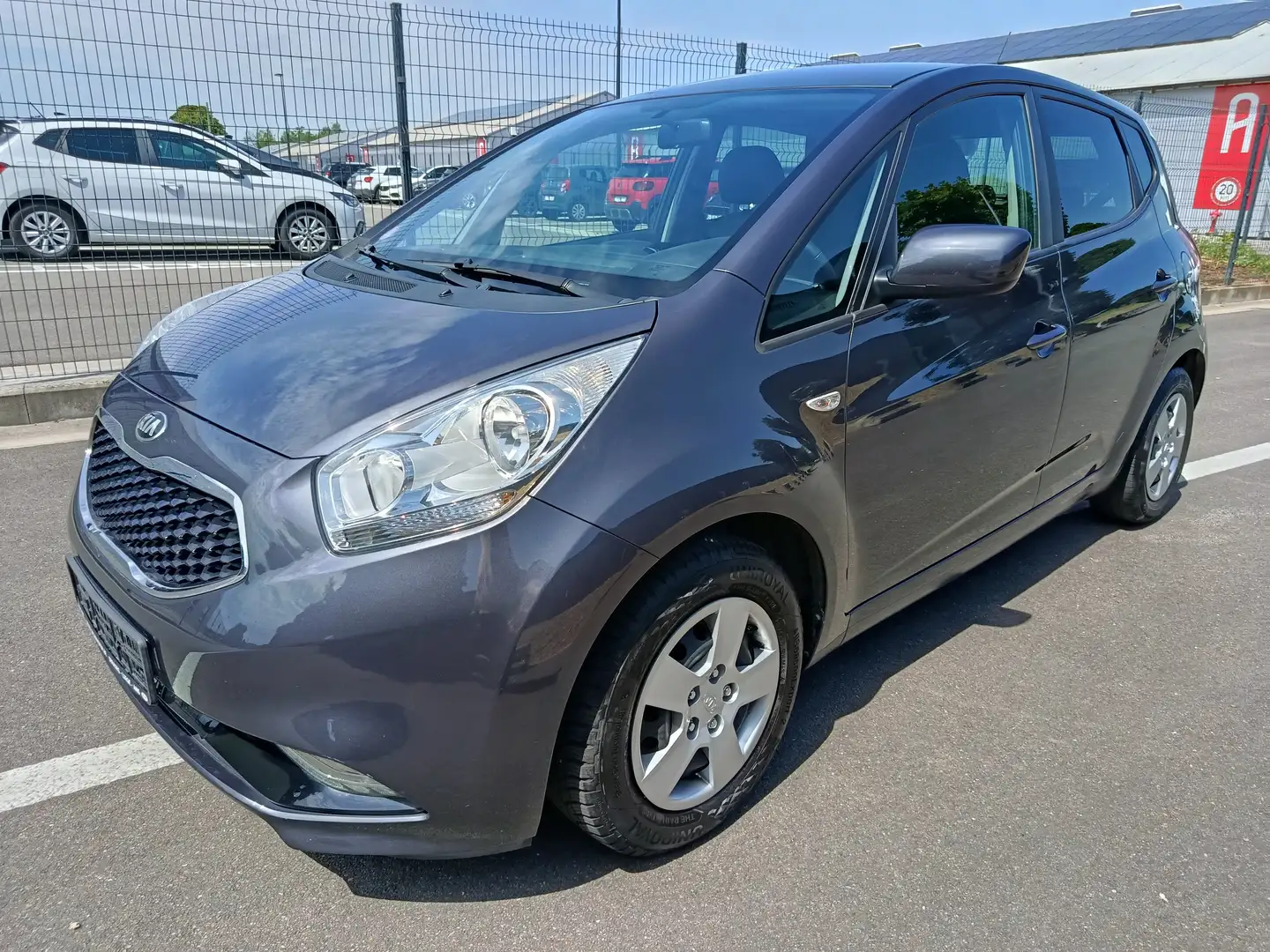 Kia Venga 1.4i Lounge Grijs - 1