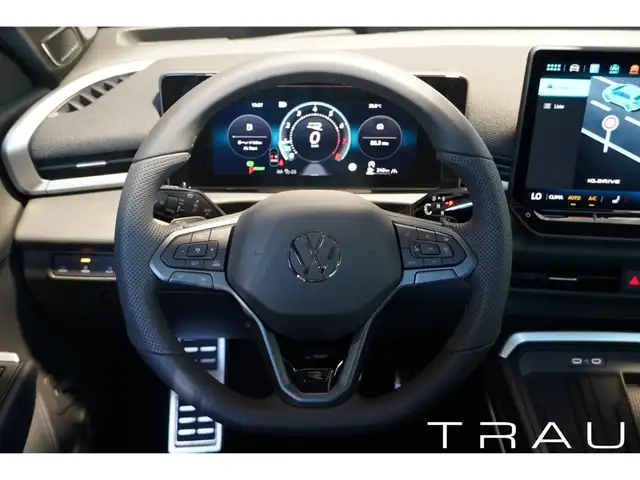 Volkswagen T-Roc view 14