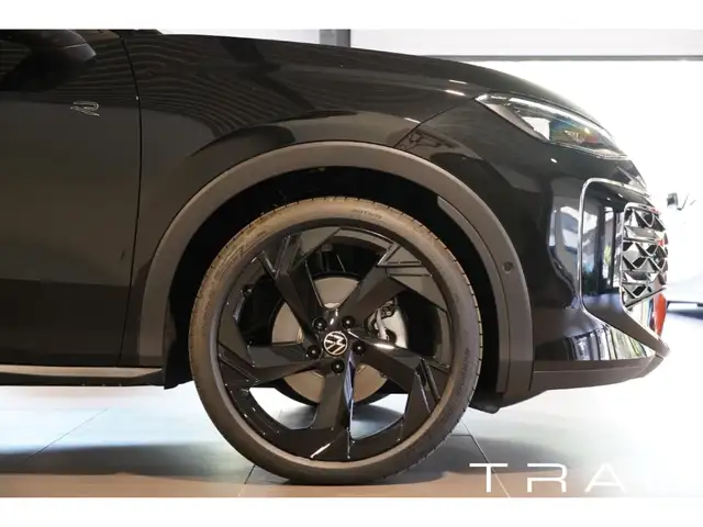 Volkswagen T-Roc view 7