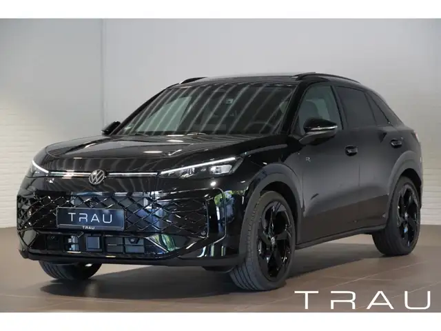 Volkswagen T-Roc view 3