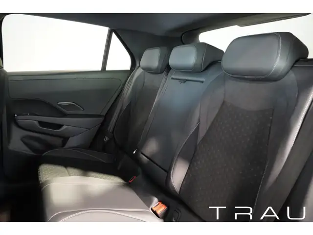 Volkswagen T-Roc view 11