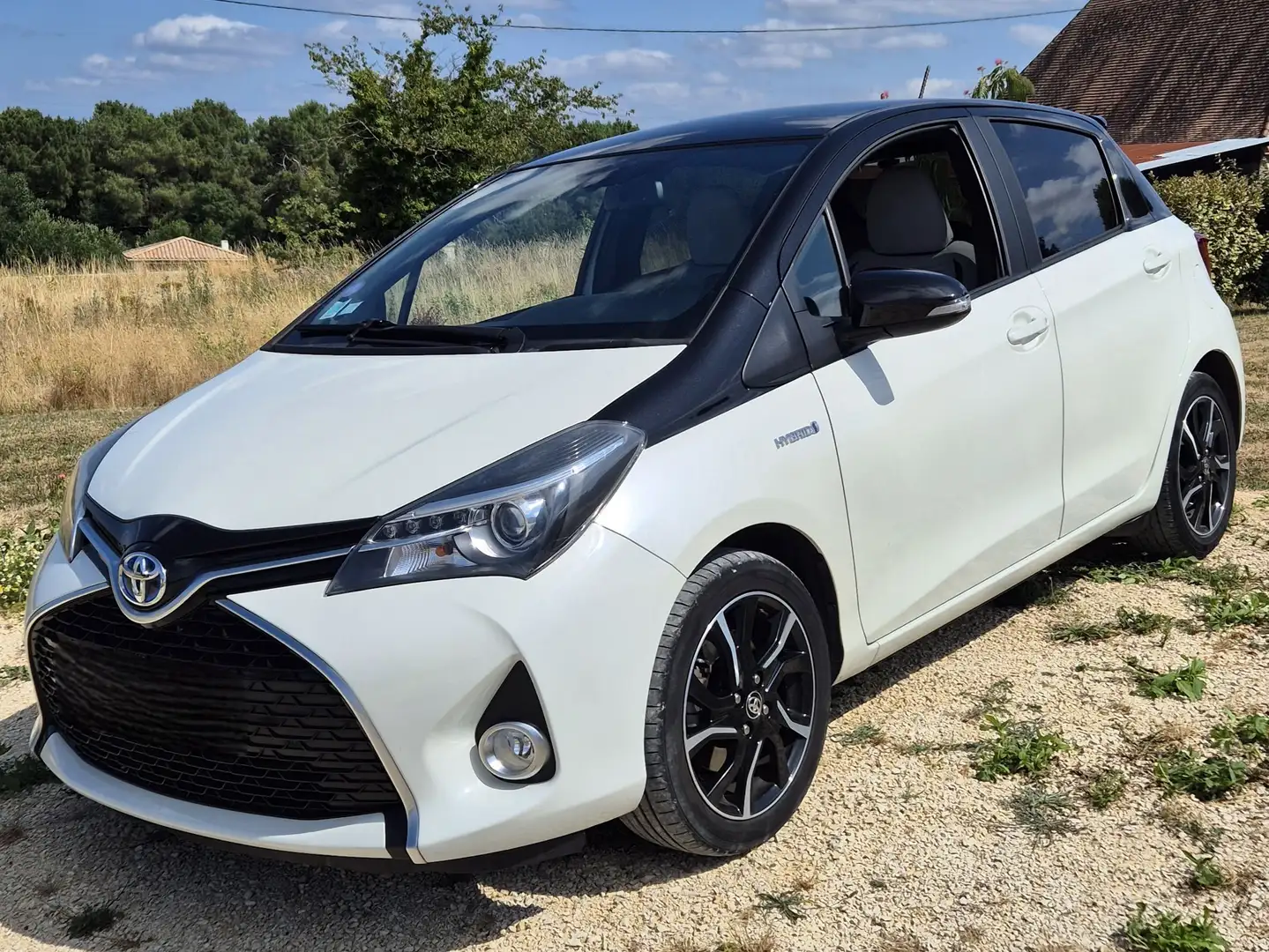Toyota Yaris Yaris Hybride 100h Collection Blanc - 2