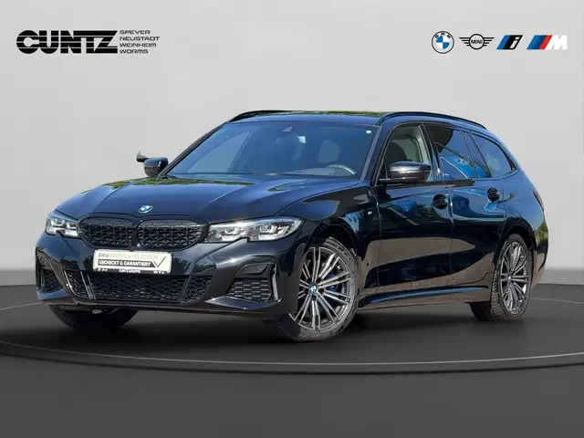 BMW 3 Series view 2