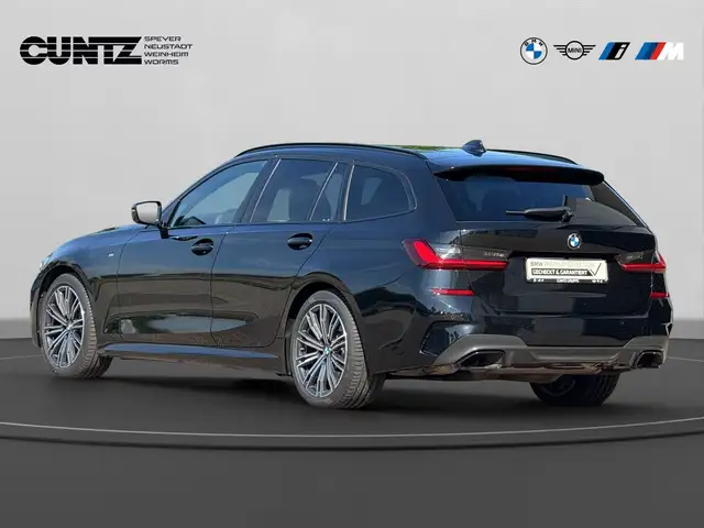 BMW 3 Series view 8