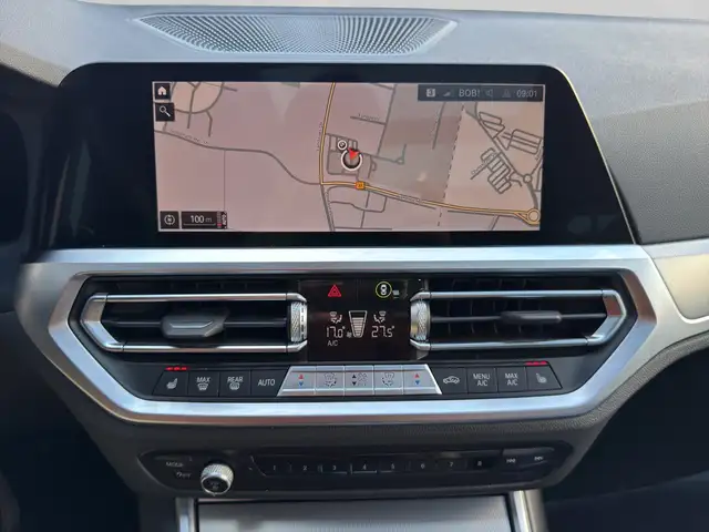 BMW 3 Series view 27