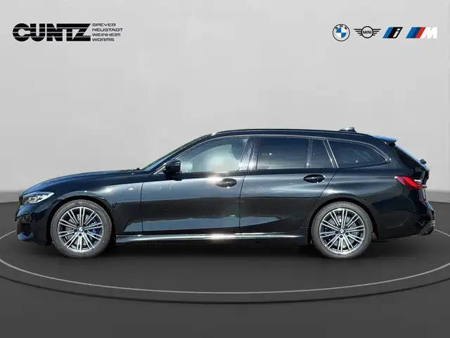 BMW 3 Series view 9