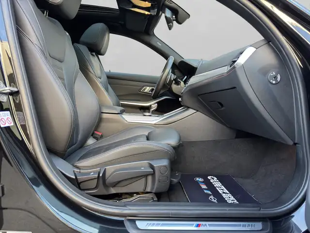 BMW 3 Series view 30